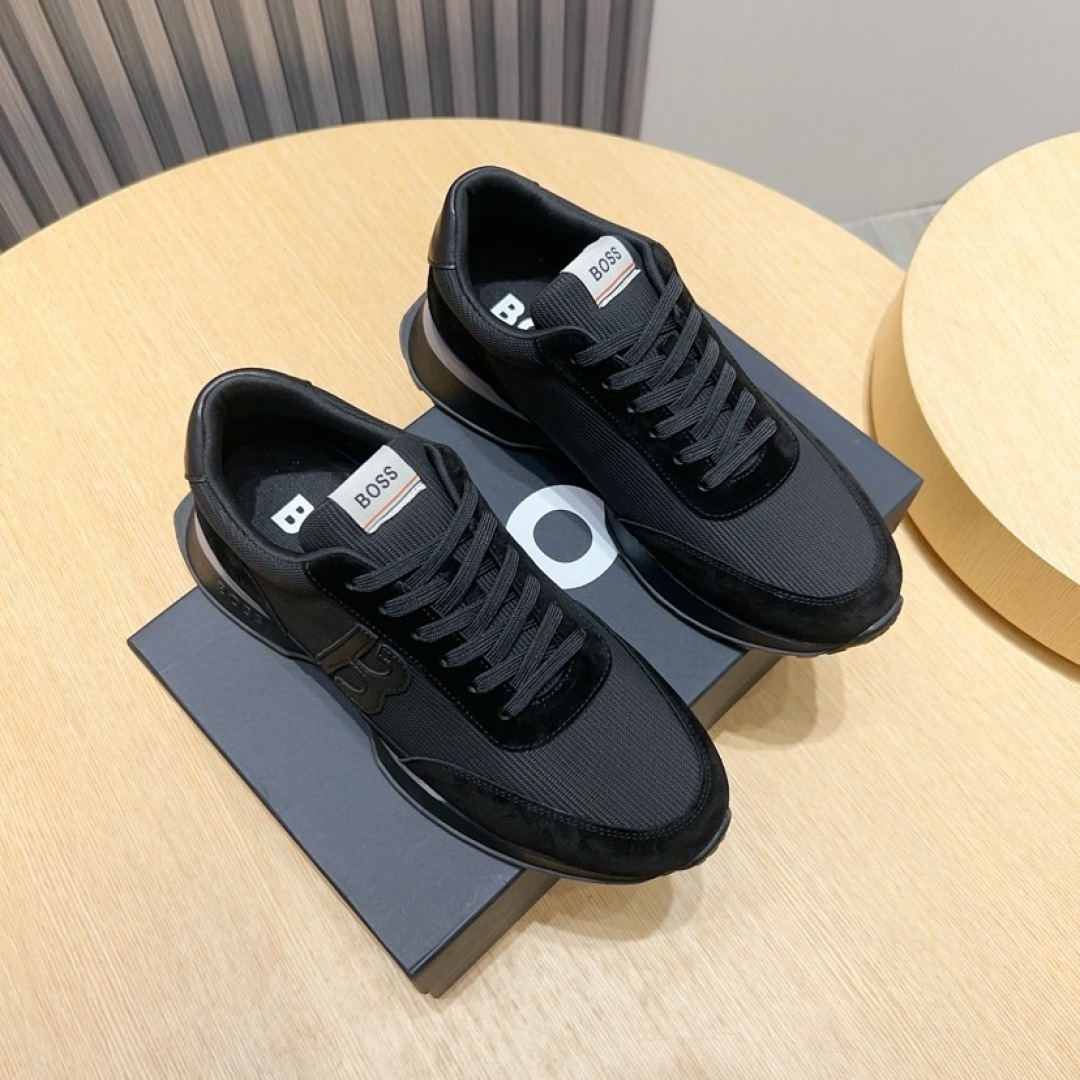 NO:353886,Factory [BOSS] new men's sports shoes. The new model of a well-known sports brand is grandly launched. It is shipped with a luxurious and high-end design. The upper is made of original breathable flying weaving (sheepskin footbed) and lightweight rubber outsole. Light luxury style. The upper is breathable and not stuffy, simple and atmospheric, and the foot is comfortable and fashionable. Size38-44 (45 custom made without return and exchange),, sneakers, sheepskin19860909工厂【BOSS】新款男仕运动鞋 知名运动品牌新款隆重上市 以奢华高端设计出货 鞋面选用原版透气飞织制成（羊皮垫脚） 轻质橡胶大底.轻奢风格,鞋面透气不闷脚,简约大气,上脚舒适富有潮流感.Size38-44（45定做不退换）,,sneakers,sheepskin,Men's shoes