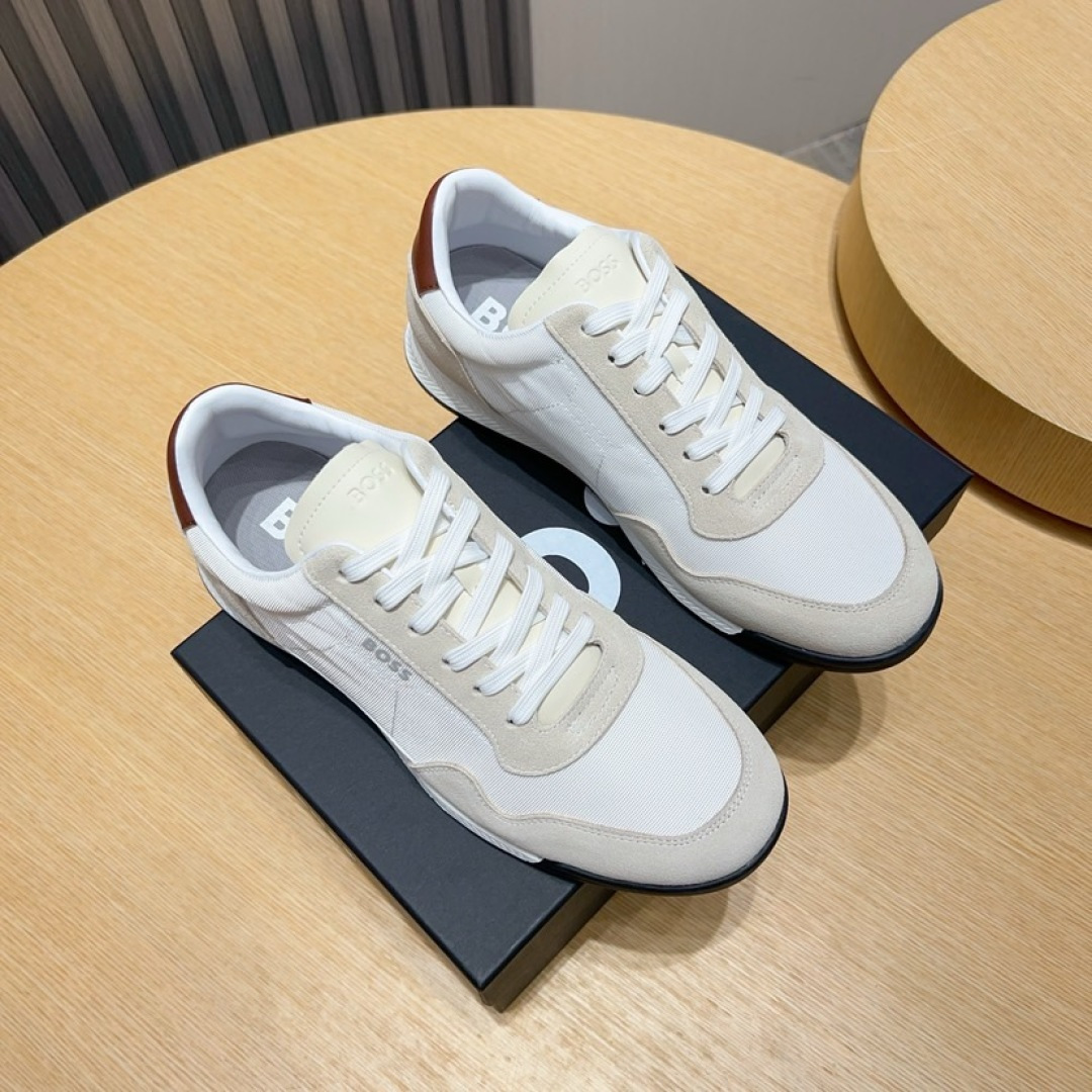 NO:352250,Factory [BOSS] new men's sports shoes. The new model of a well-known sports brand is grandly launched. It is shipped with a luxurious and high-end design. The upper is made of original breathable fabric with leather (sheepskin inner footbed). Lightweight rubber outsole. Light luxury style. The upper is breathable and not stuffy. Simple and atmospheric. It is comfortable and fashionable. Size38-44 (45 customized, non-return and exchange),, sneakers, sheepskin19860909工厂【BOSS】新款男仕运动鞋 知名运动品牌新款隆重上市 以奢华高端设计出货 鞋面选用原版透气布料搭配皮革制成（羊皮内里垫脚） 轻质橡胶大底.轻奢风格,鞋面透气不闷脚,简约大气,上脚舒适富有潮流感.Size38-44（45定做不退换）,,sneakers,sheepskin,Men's shoes