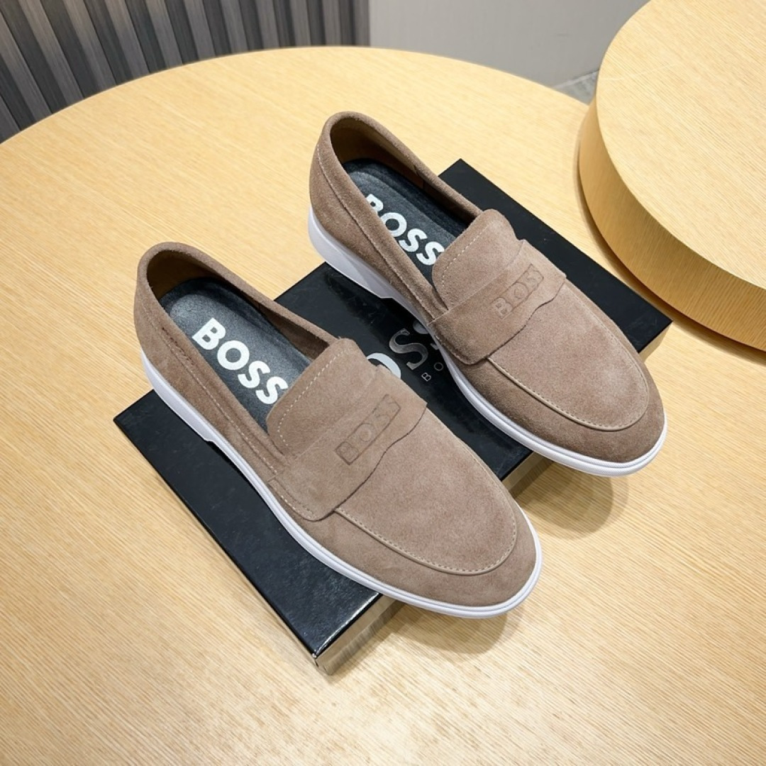 NO:349717,Factory [Boss] new men's footwear shoes. The new model of famous brands is grandly launched. It is shipped with a luxurious and high-end design. The upper is made of original fixed-top cowhide (cowhide inner footbed). The laminated design upper has clear lines and a lightweight rubber outsole. Light luxury style, the upper is breathable and not stuffy, simple and atmospheric, and the foot is comfortable and fashionable. Size38-44 (45 custom-made, no return or exchange), cowhide19860909工厂【Boss】新款男仕套脚鞋 知名品牌新款隆重上市 以奢华高端设计出货 鞋面原版定头层牛皮制作（牛皮内里垫脚） 叠层设计鞋面线条感层次分明,轻质橡胶大底.轻奢风格,鞋面透气不闷脚,简约大气,上脚舒适富有潮流感.Size38-44（45定做不退换）,,cowhide,Men's shoes