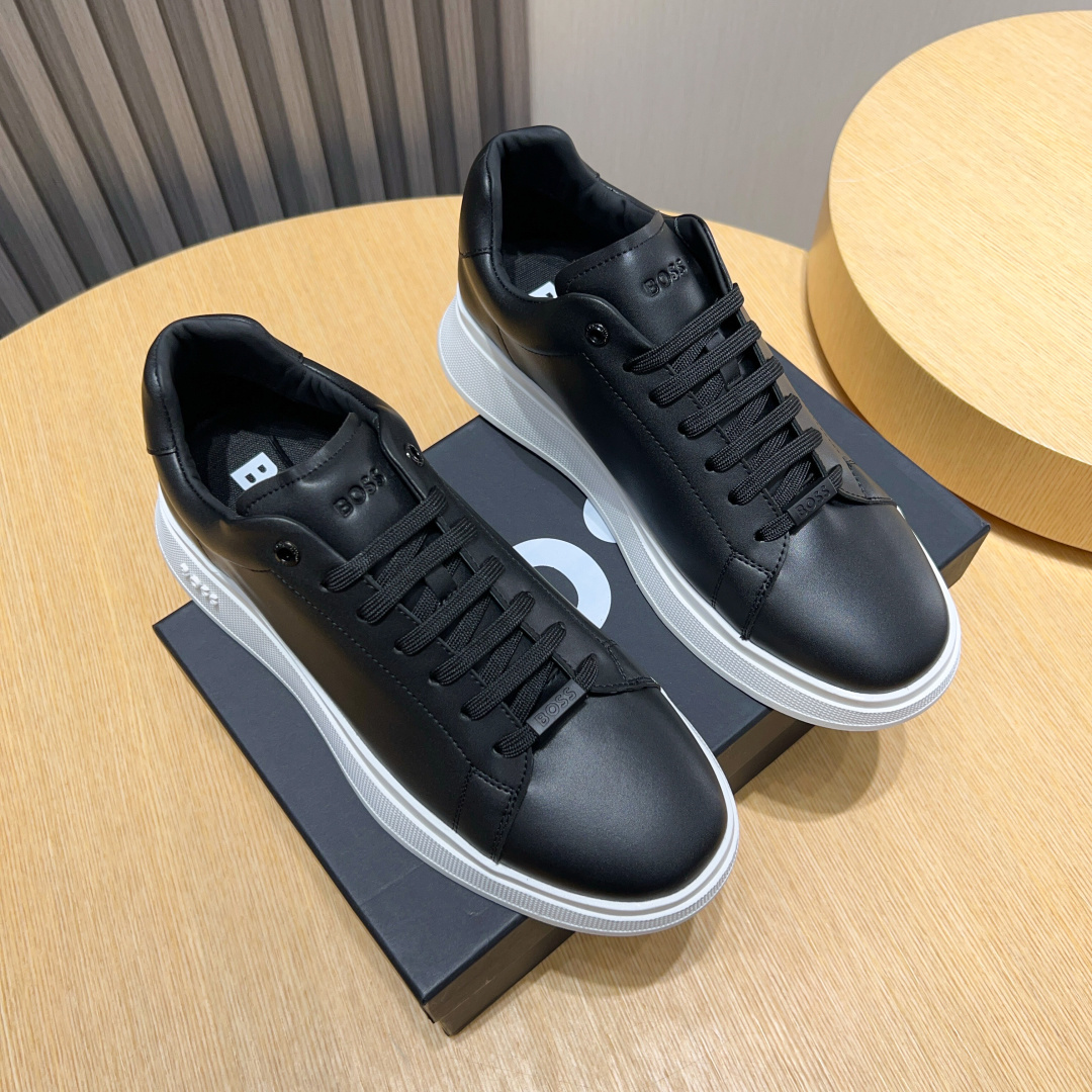 NO:729122,Factory [BOSS] new men's casual shoes. New models of well-known brands are grandly launched. They are shipped with luxurious and high-end designs. The uppers are made of original leather (sheepskin lining for feet). The laminated design of the uppers has distinct lines and lightweight rubber outsole. Light luxury style, the uppers are breathable and not stuffy, simple and elegant, comfortable and trendy on the feet. Size38-44 (45 is custom-made and cannot be returned or exchanged),, sheepskin19860909工厂【BOSS】新款男士休闲鞋 知名品牌新款隆重上市 以奢华高端设计出货 鞋面原版皮革制作（羊皮内里垫脚） 叠层设计鞋面线条感层次分明,轻质橡胶大底.轻奢风格,鞋面透气不闷脚,简约大气,上脚舒适富有潮流感.Size38-44（45定做不退换）,,sheepskin,Men's shoes