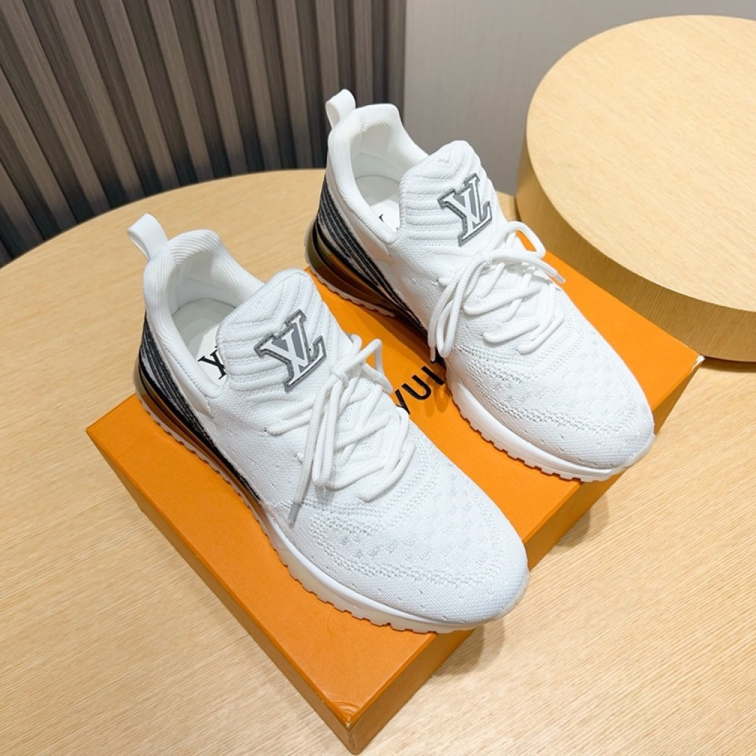 NO:779056,Actual price 'LOUI VUITTO*' top cutting-edge street-popular men's sports shoes. Synchronized original breathable fly-knit upper, colorful and complex handicrafts, original breathable mesh lining, sheepskin foot pads. The sole is specially provided by the original factory. The TPU exclusive movable molded sole is super comfortable. The original factory and single goods can be entered and exited at will. Welcome to compare, sizes 38-44, 45 customized.,, louis vuitton, sneakers, sheepskin19860909实价《LOUI VUITTO*》顶级尖端炸街爆款男士运动鞋 同步 原版透气飞织鞋面,缤纷色彩复杂工艺品,原版透气网布内里 羊皮垫脚 鞋底原厂特供原版底,TPU独家活动成型底超级舒适,原厂跟单货可随意进出,欢迎对比,尺码38-44,45定做.,,louis vuitton,sneakers,sheepskin,Men's shoes