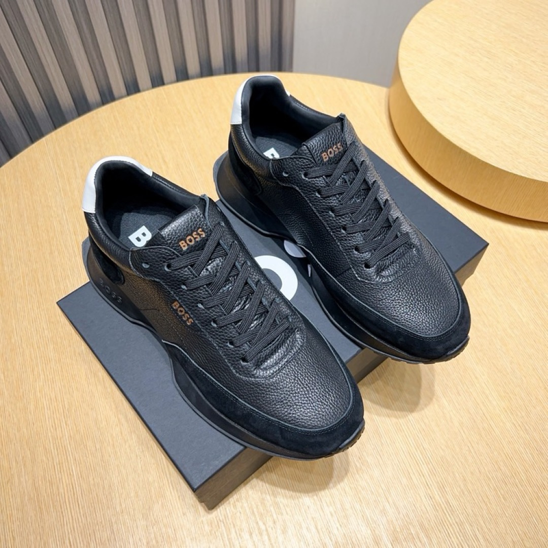 NO:830693,Real price [BOSS] original classic casual shoes. This model is the official flagship model. It has high quality and is made by famous factory designers. The fabric is made of original first-layer cowhide and comfortable sheepskin lining. The perfect last shape and generous and fashionable design have attracted many consumers. They are suitable for drivers to drive. The code number is 38--44 (45 custom-made),,cowhide,sheepskin19860909实价【BOSS】原版经典款休闲鞋本款是官方主打经典款,质量,原厂名师制作,面料采用原版头层牛皮舒适羊皮内里.完美楦型,大方时尚的设计,吸引了众多消费者的追捧,适合司机驾车行驶 码数38--44（45定做）,,cowhide,sheepskin,Men's shoes