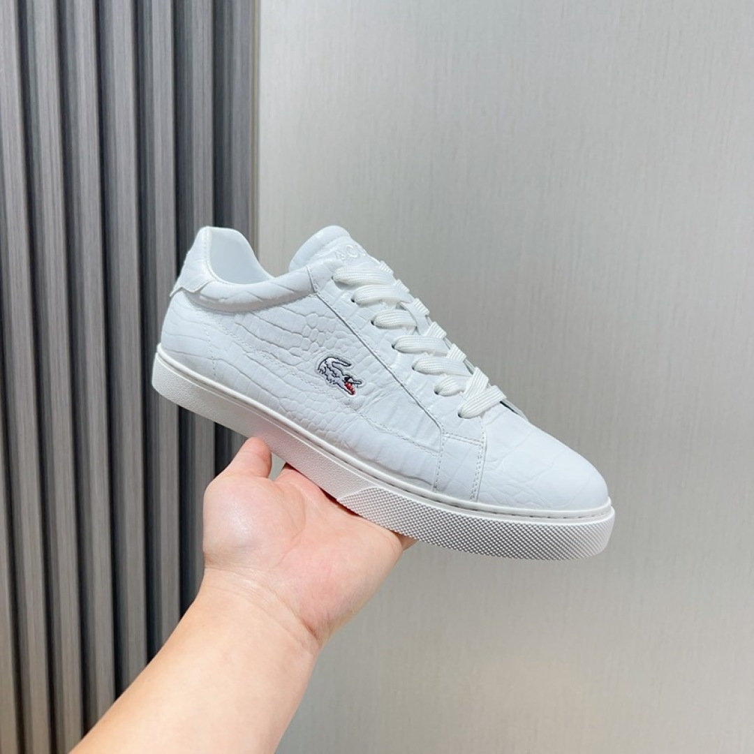 NO:886366,Actual price [LACOSTE crocodile] original classic casual shoes. This model is the official flagship model. It has high quality and is made by the famous original factory. The upper is made of original leather and comfortable sheepskin feet. The perfect last shape and generous and fashionable design have attracted many consumers. They are suitable for drivers to drive. What they want is the best quality in the market. The code number is 38--45. Sheepskin19860909实价【LACOSTE鳄鱼】原版经典款休闲鞋本款是官方主打经典款,质量,原厂名师制作,鞋面采用原版皮革制作,舒适羊皮垫脚.完美楦型,大方时尚的设计,吸引了众多消费者的追捧,适合司机驾车行驶,要的就是市场最品质,码数38--45,,sheepskin,Men's shoes