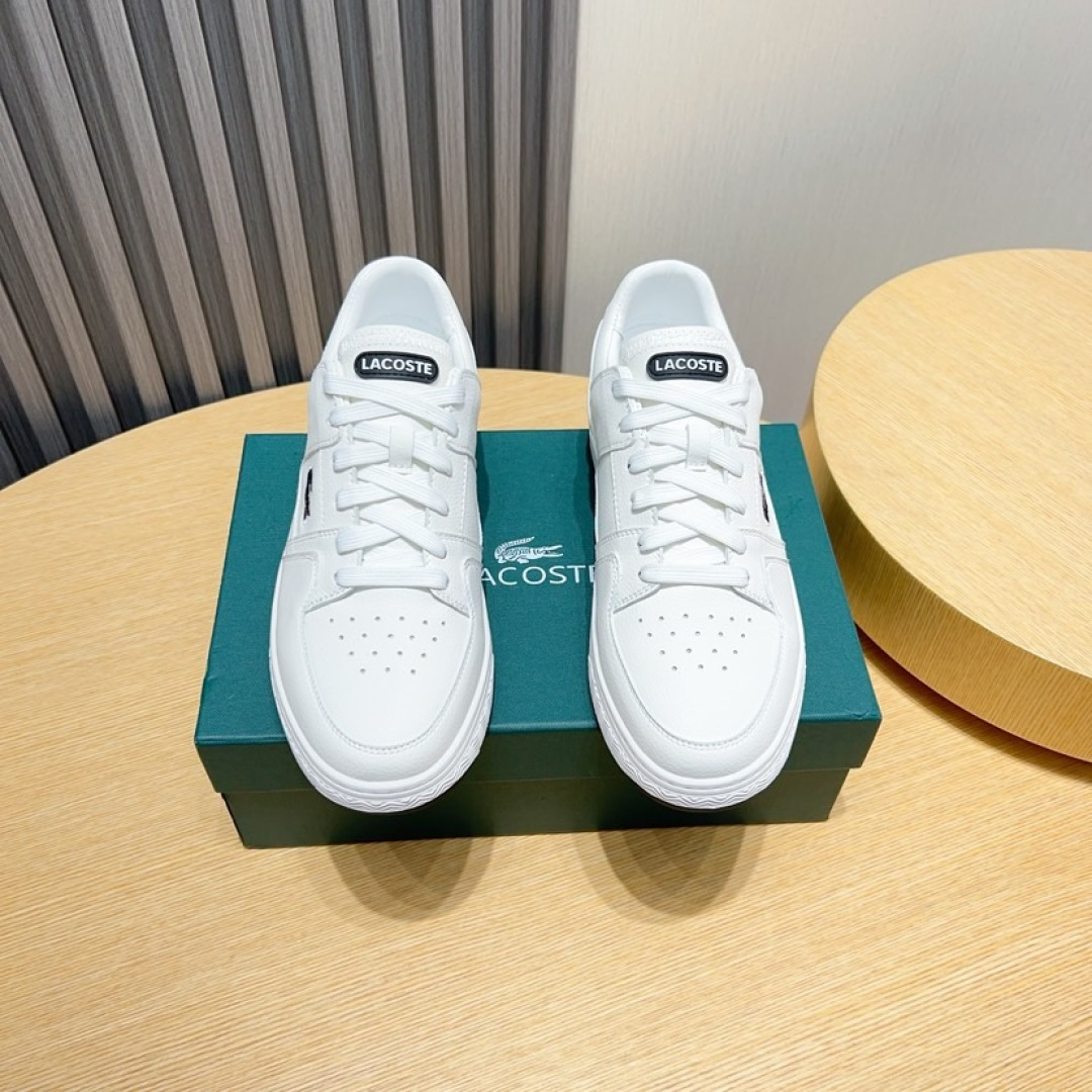 NO:886386,Actual price [LACOSTE crocodile] original classic casual shoes. This model is the official flagship model. It has high quality and is made by the famous original factory. The upper is made of original leather and comfortable sheepskin feet. The perfect last shape and generous and fashionable design have attracted many consumers. They are suitable for drivers to drive. What they want is the best quality in the market. The code number is 38--45. Sheepskin19860909实价【LACOSTE鳄鱼】原版经典款休闲鞋本款是官方主打经典款,质量,原厂名师制作,鞋面采用原版皮革制作,舒适羊皮垫脚.完美楦型,大方时尚的设计,吸引了众多消费者的追捧,适合司机驾车行驶,要的就是市场最品质,码数38--45,,sheepskin,Men's shoes