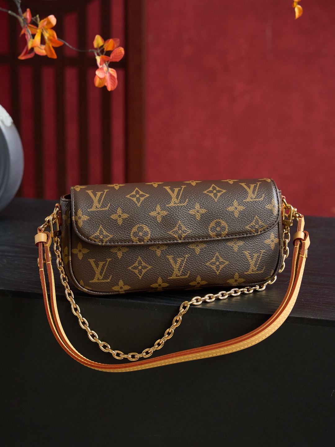 Louis Vuitton Wallet on Chain Ivy Bag Monogram Coated Canvas Shoulder Bag 2 cmp i1748615645428 2793 0 0