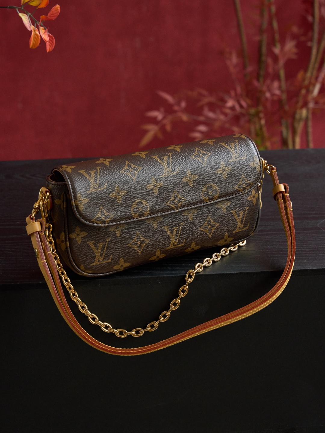 Louis Vuitton Wallet on Chain Ivy Bag Monogram Coated Canvas Shoulder Bag 3 cmp i1748615645429 958 0 1