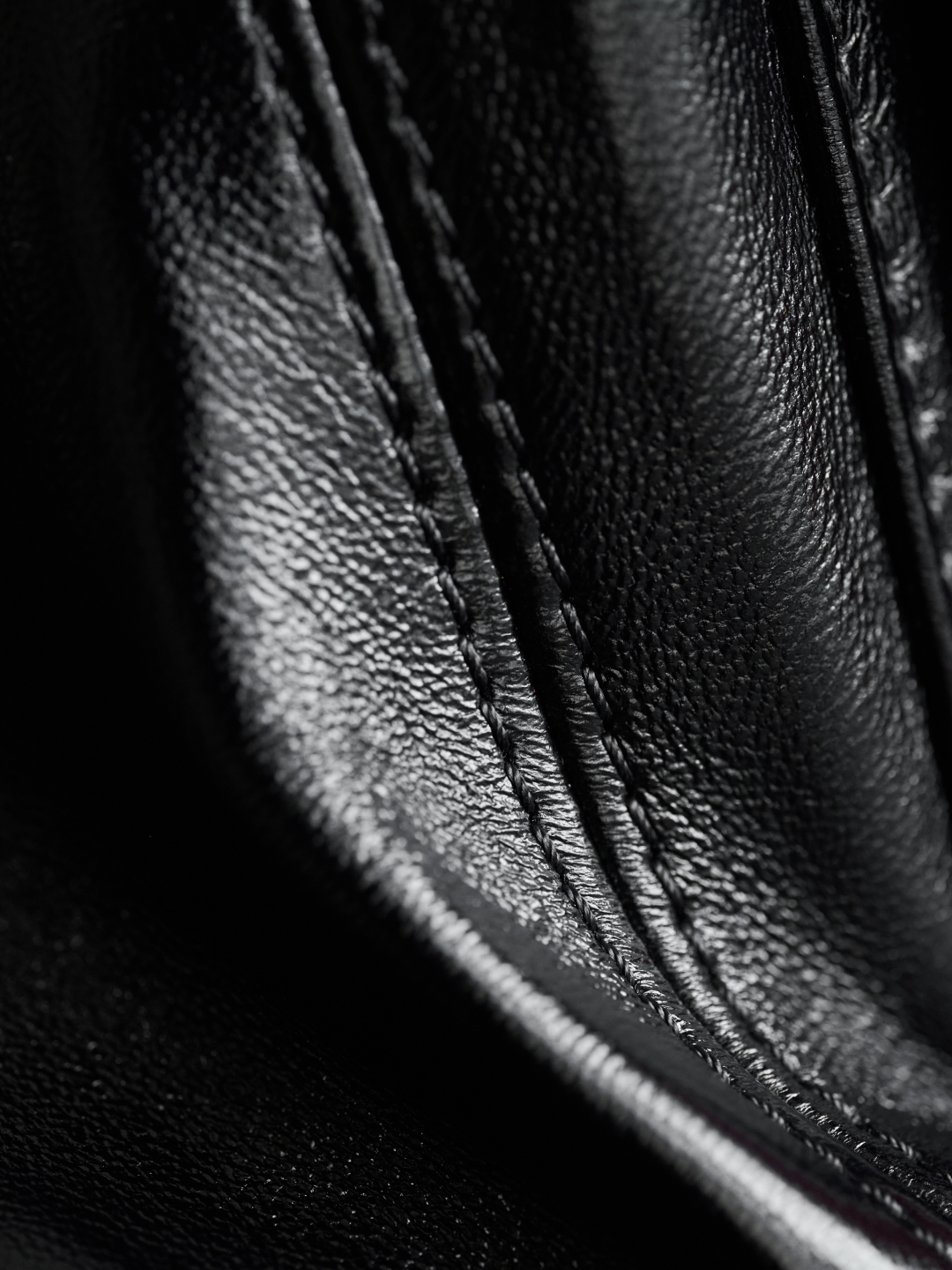 Luxury Black CarryAll Cargo Bag M24861, Italian Craftsmanship, Premium Leather 4 cmp i1748617034086 553 0 2