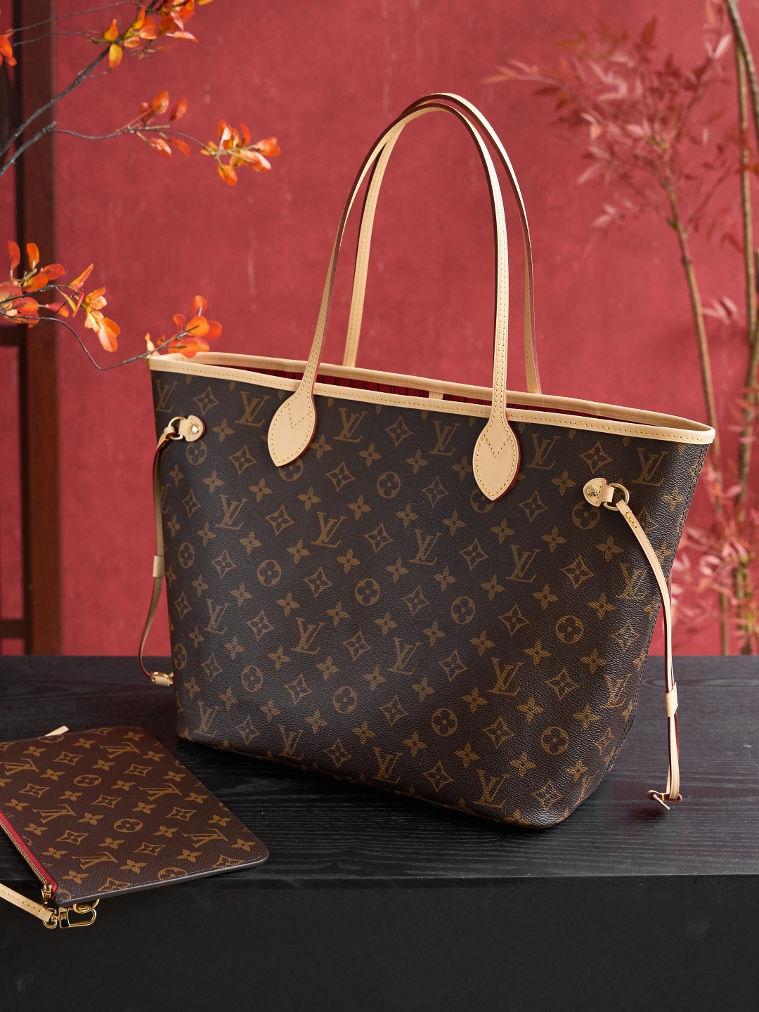 Louis Vuitton Neverfull MM: Iconic Monogram Canvas Tote Bag with Pouch 7 cmp i1748684549471 4687 0 5