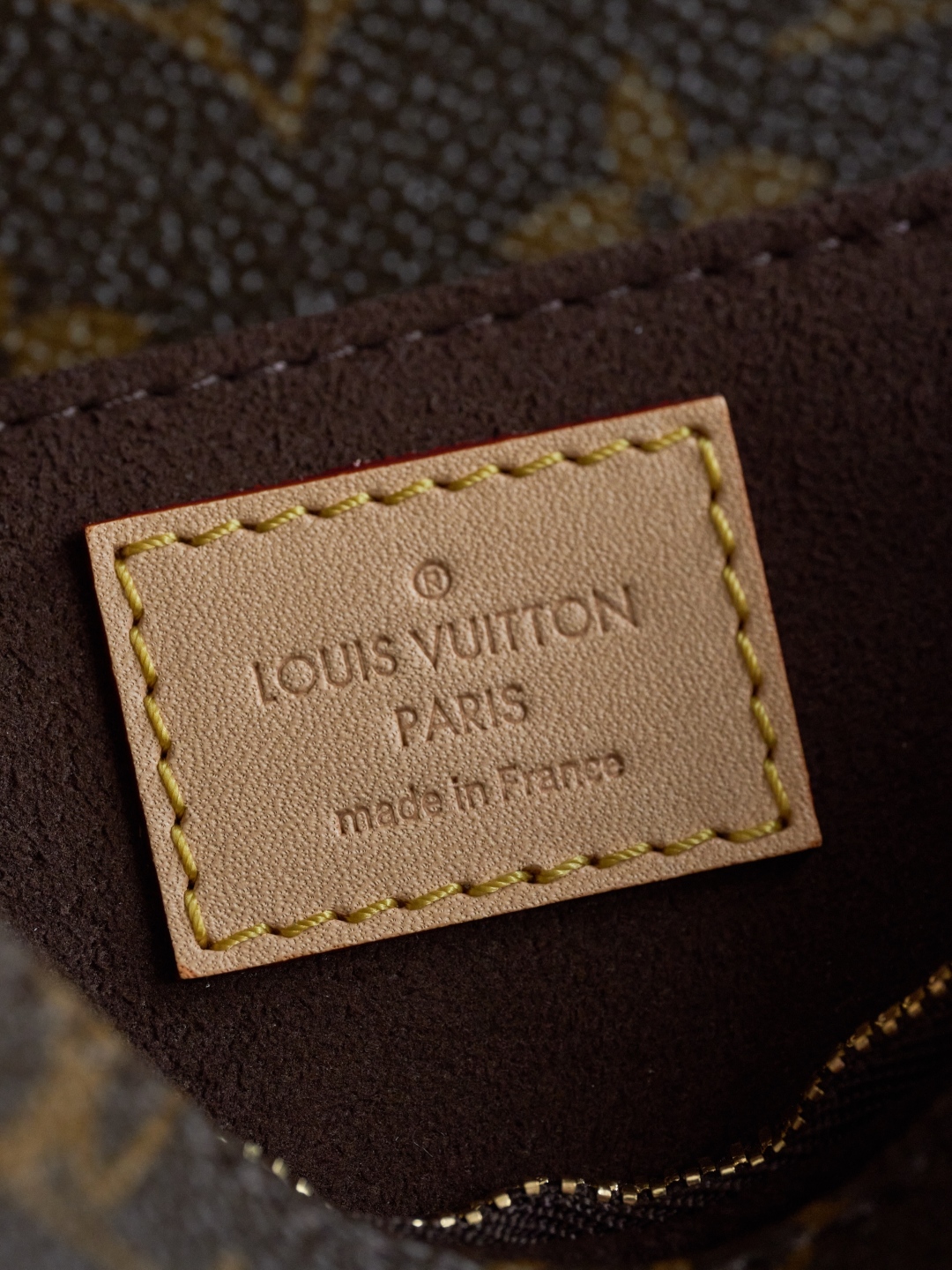 Louis Vuitton Pochette Métis East West Handbag - Monogram Canvas, Gold Hardware 5 cmp i1748777341260 4497 0 3