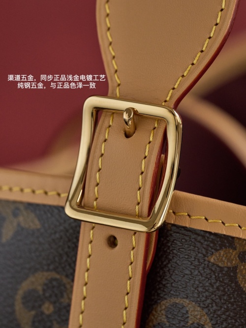 Luxury Carryall Medium Handbag M46197, Authentic Design, Perfect Detailing