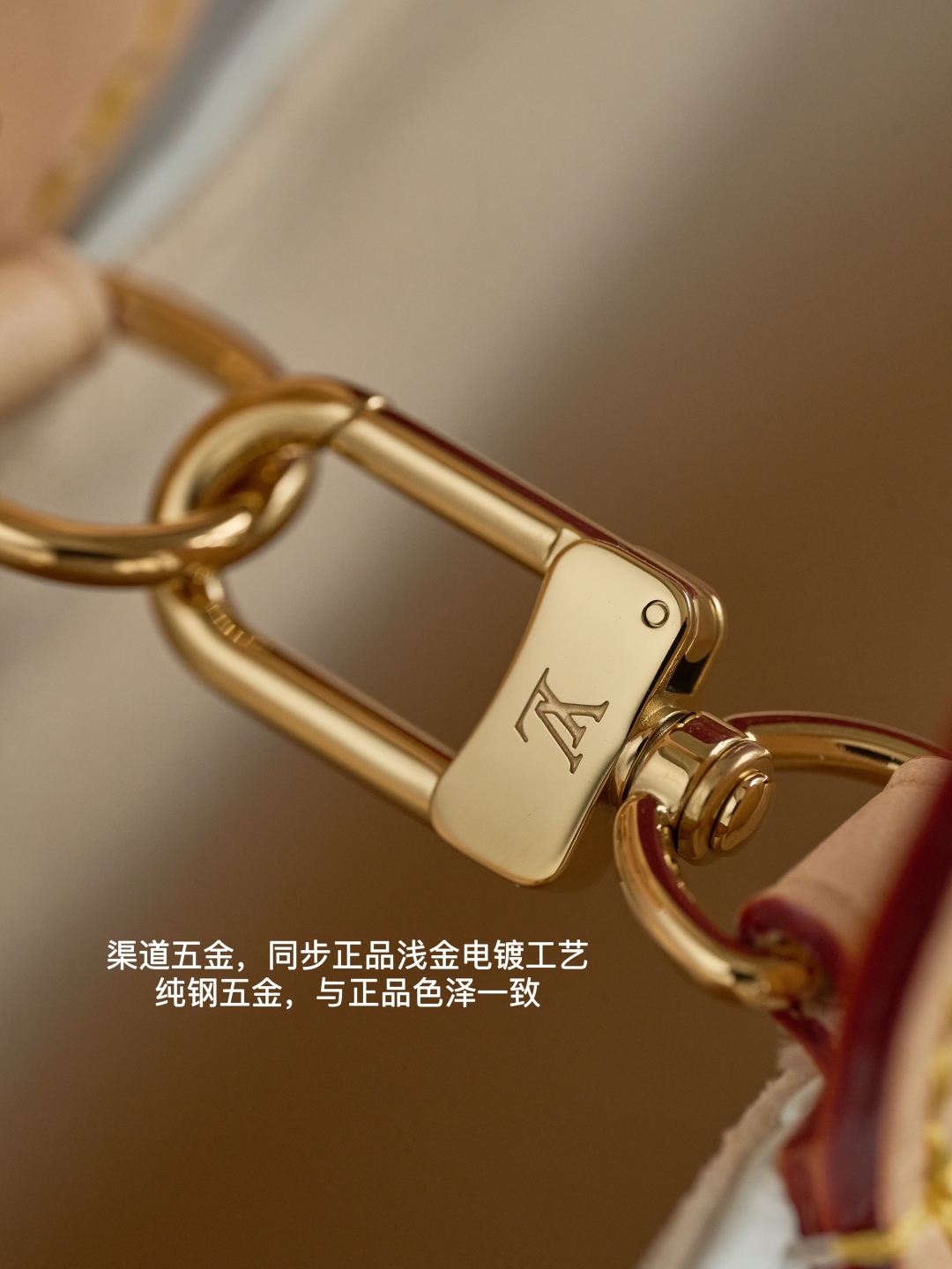 ALL IN BB Handbag M13089, Gold-Tone Hardware, Authentic Leather 2 cmp i1749223698964 705 0 0