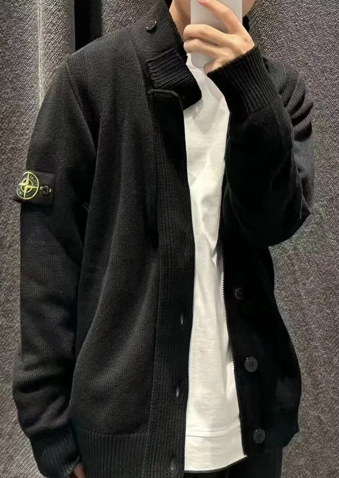 𝐁𝐥𝐚𝐜𝐤
𝐁𝐥𝐚𝐜𝐤

很高级的调调 
不受束缚 宽松版型
真心显瘦 男女同款
拉上对象一起穿 甜死了 !!!