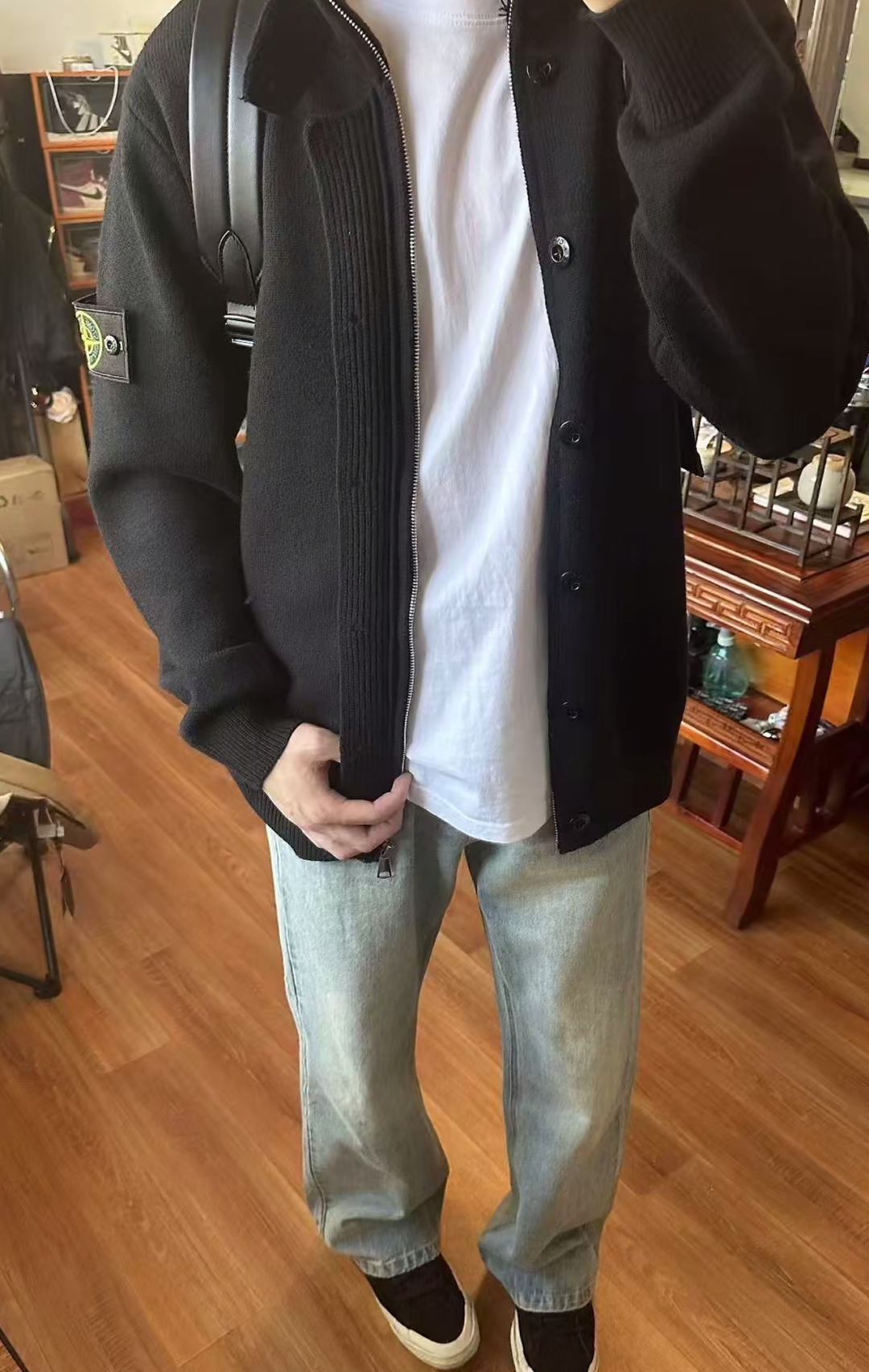 𝐁𝐥𝐚𝐜𝐤
𝐁𝐥𝐚𝐜𝐤

很高级的调调 
不受束缚 宽松版型
真心显瘦 男女同款
拉上对象一起穿 甜死了 !!!