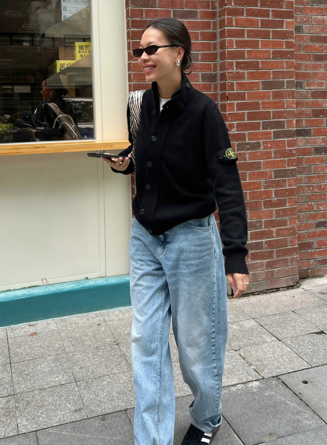 𝐁𝐥𝐚𝐜𝐤
𝐁𝐥𝐚𝐜𝐤

很高级的调调 
不受束缚 宽松版型
真心显瘦 男女同款
拉上对象一起穿 甜死了 !!!