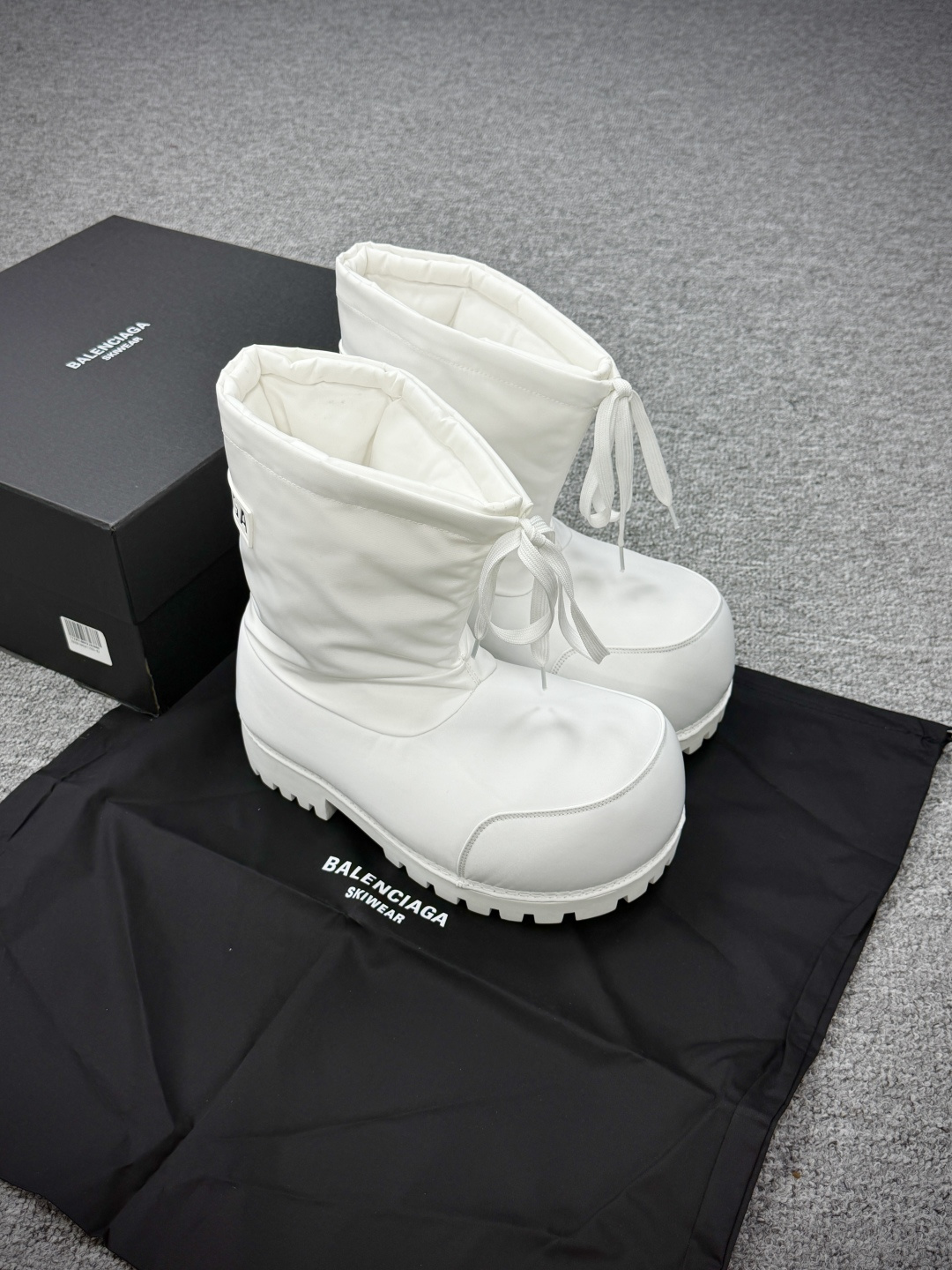 _dk99sBHtCogewA8IpGIeV8BGwJWz9HWahFJGF5Q