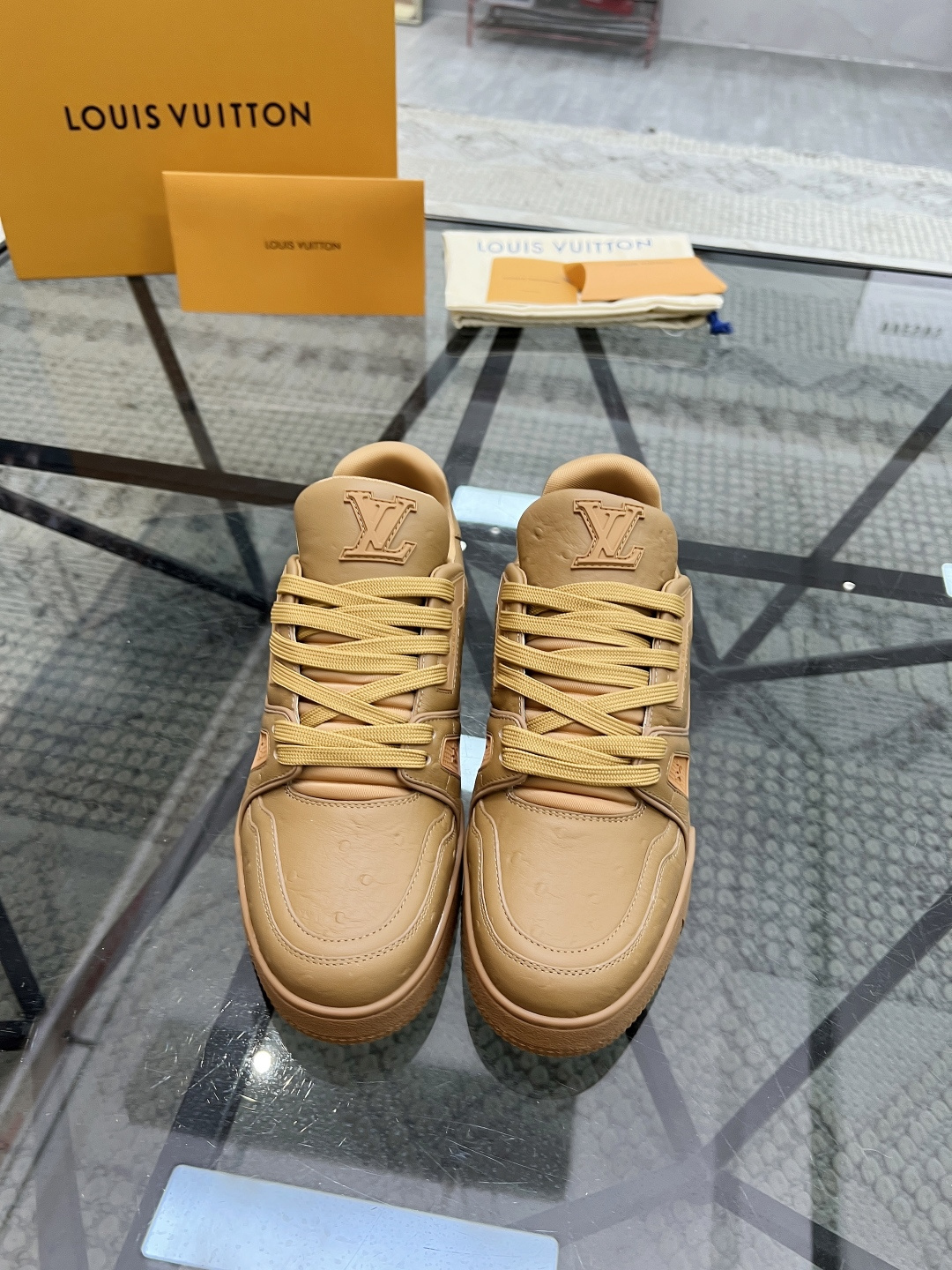 NO:222426,Brand LOUIS VUITTON original color matching code number 39-44 customized 38.45 price Material new Louis Vuitton men's casual shoes!  High-quality Labon craft upper is made of cowhide with original material LV Comfortable breathable mesh cloth Neli mesh cloth footbed style Simple and atmospheric LV original outsole, Louis Vuitton, louis vuitton, louis vuitton, louis vuitton, louis vuitton, cowhide19860909品牌LOUIS VUITTON 颜色原版配色 码数39-44定做38.45 价格 材质路易威登新款 男士 休闲鞋！高品质拉邦工艺鞋面采用牛皮搭配原版材质LV 舒适透气网布内里网布垫脚版型时尚 简单大气LV原版大底,路易威登,louis vuitton,louis vuitton,louis vuitton,cowhide,Men's shoes