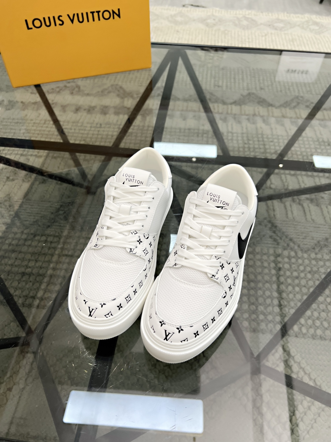 NO:222535,Brand LV·NiKe color original color matching, code number 39-44 customized 38.45 price Material Louis Vuitton·Nike 2025 new casual shoes!  The Louis Vuitton x x Nike co-branded model basically continues the style of THE TEN. The visual effects of the Swoosh car line and shoe tongue label are quite familiar, and they have both fashion and trendy attributes!  The upper is made of original material and original rubber outsole. Welcome to compare, Louis Vuitton, louis vuitton, louis vuitton, louis vuitton, stuart weitzman19860909品牌LV·NiKe 颜色原版配色 码数39-44定做38.45 价格 材质路易威登·耐克2025新品休闲鞋！Louis Vuitton x x Nike 联名款,设计思路基本上是延续 THE TEN 的风格,Swoosh 车线、鞋舌标签视觉效果相当熟悉,兼具时尚与潮流属性！鞋面采用原版材质,原版橡胶大底 欢迎对比,路易威登,louis vuitton,louis vuitton,louis vuitton,stuart weitzman,Men's shoes