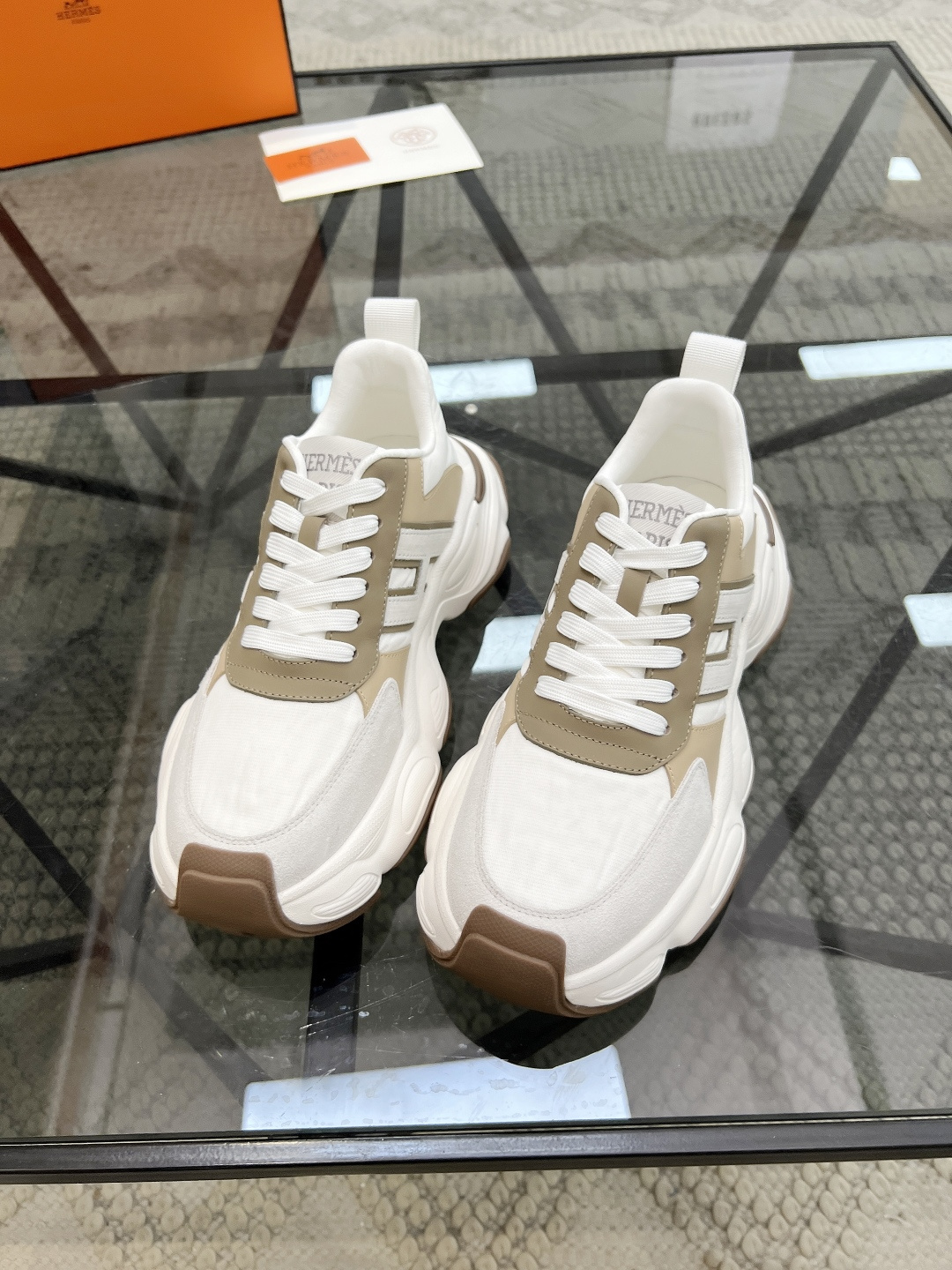 NO:222733,Brand HERMES original color matching, size 39-44 customized 38.45 price Material Hermes 2025 new model, boutique sports shoes, upper cowhide, creating a full cowhide footbed cowhide inner style, dynamic original, Hermes comfortable sole, simple and generous sports and casual, Hermes casual shoes, hermes, hermes, sneakers, cowhide19860909品牌HERMES 颜色原版配色 码数39-44定做38.45 价格 材质爱马仕2025新款 精品运动鞋 鞋面牛皮打造全牛皮垫脚牛皮内里版型时尚 动感十足原版 爱马仕舒适大底 简洁大方运动休闲,爱马仕 休闲鞋,hermes,hermes,sneakers,cowhide,Men's shoes