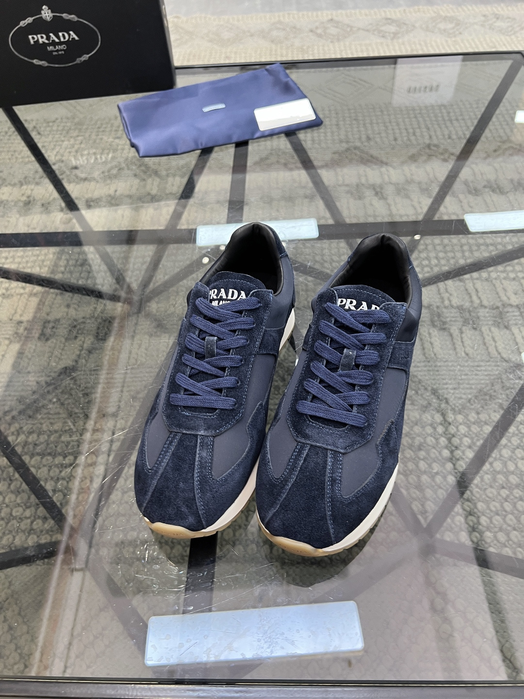 NO:222757,Brand P R A D A Color Original Color Pair Number 39-44 Customized 38.45 Price Material Prada New Product Original Single-Custom Low-top Casual Sports Shoes!  The upper is made of original soft cowhide with Prada logo cowhide inner lining. The original molded outsole of cowhide is made of high quality, worth owning. Prada, prada, sneakers, cowhide19860909品牌P R A D A 颜色原版配色 码数39-44定做38.45 价格 材质普拉达新品原单货低帮休闲运动鞋！鞋面采用原版柔软牛皮搭配普拉达标识牛皮内里 牛皮垫脚原版开模大底、高品质值得拥有,普拉达,prada,sneakers,cowhide,Men's shoes