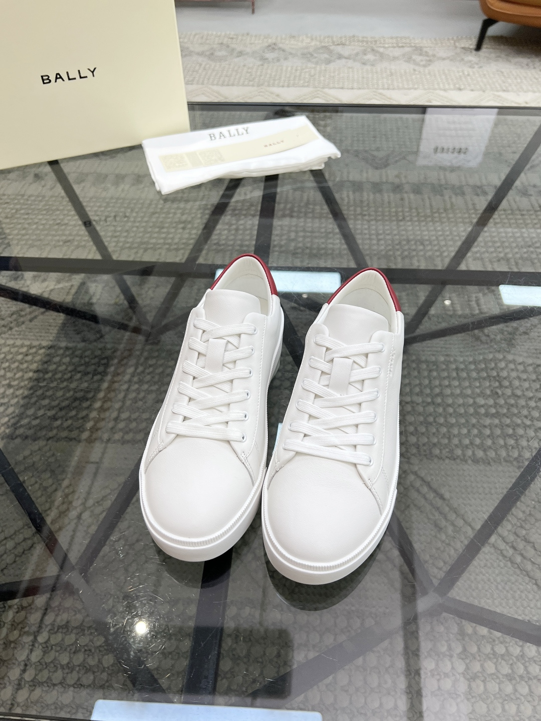 NO:338356,Brand B A L L Y color original color matching number 39-44 customized 38.45 price Material new men's classic casual shoes simple atmospheric super high style selection with top layer cowhide with luxurious cowhide smooth lines light and comfortable original wear-resistant rubber outsole, bali casual shoes, bally, cowhide19860909品牌B A L L Y 颜色原版配色 码数39-44定做38.45 价格 材质巴利新款男士 经典休闲鞋简约大气超高逼格选用头层牛皮搭配搭配奢华牛皮内里流畅线条轻便舒适原版耐磨橡胶大底,巴利 休闲鞋,bally,cowhide,Men's shoes