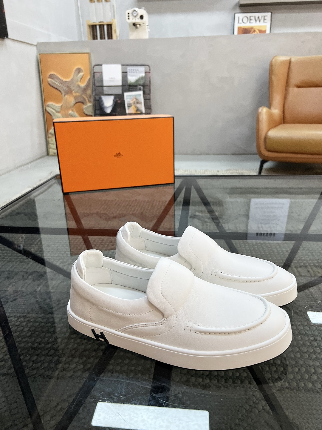 NO:338500,Brand HERMES original color matching, size 39-44 customized 38.45 price, material, new style of Hermes, boutique, casual shoes, upper cowhide, create full cowhide, footbed cowhide inner style, dynamic original, Hermes comfortable sole, simple and generous sports and leisure, Hermes casual shoes, hermes, hermes, cowhide19860909品牌HERMES 颜色原版配色 码数39-44定做38.45 价格 材质爱马仕新款 精品 休闲鞋 鞋面牛皮打造全牛皮垫脚牛皮内里版型时尚 动感十足原版 爱马仕舒适大底 简洁大方运动休闲,爱马仕 休闲鞋,hermes,hermes,cowhide,Men's shoes