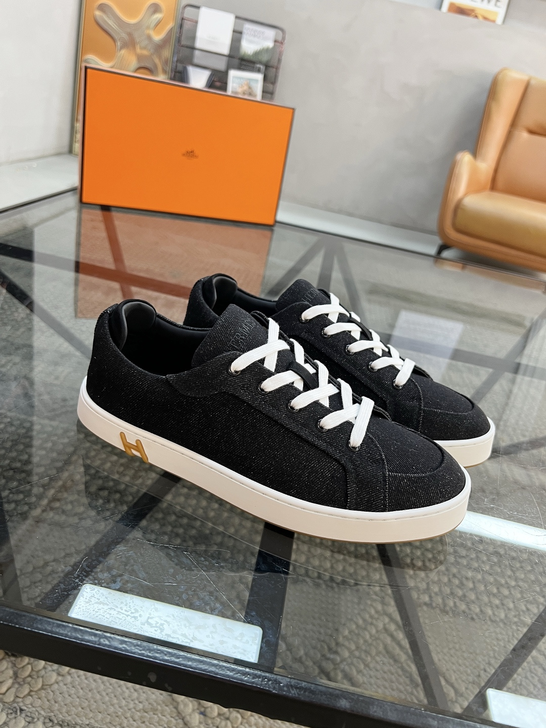 NO:339003,Brand HERMES original color matching, size 39-44 customized 38.45 price, material, new style of Hermes, boutique, casual shoes, upper cowhide, create full cowhide, footbed cowhide inner style, dynamic original, Hermes comfortable sole, simple and generous sports and leisure, Hermes casual shoes, hermes, hermes, cowhide19860909品牌HERMES 颜色原版配色 码数39-44定做38.45 价格 材质爱马仕新款 精品 休闲鞋 鞋面牛皮打造全牛皮垫脚牛皮内里版型时尚 动感十足原版 爱马仕舒适大底 简洁大方运动休闲,爱马仕 休闲鞋,hermes,hermes,cowhide,Men's shoes