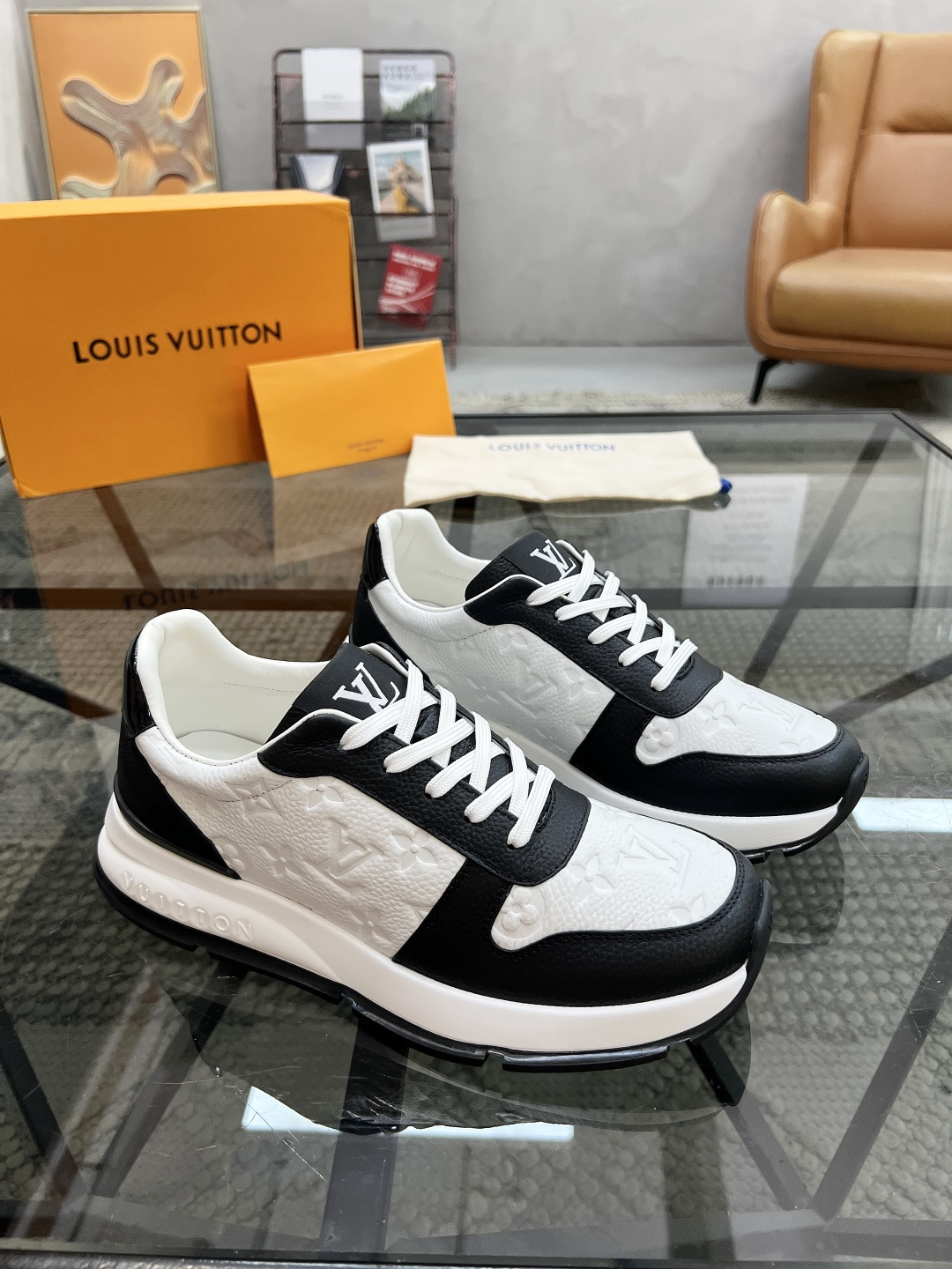 NO:339439,Brand LOUIS VUITTON original color matching code number 39-44 customized 38.45. Price Material material Louis Vuitton new style casual shoes!  The original single-quality Labon craft upper is made of imported cowhide with breathable mesh fabric inner style. Simple and atmospheric original LV ultra-light sole, Louis Vuitton, louis vuitton, louis vuitton, louis vuitton, louis vuitton, cowhide19860909品牌LOUIS VUITTON 颜色原版配色 码数39-44定做38.45. 价格 材质路易威登新款 休闲鞋！原单品质拉邦工艺鞋面采用进口牛皮搭配透气网布内里版型时尚 简单大气原版LV超轻大底,路易威登,louis vuitton,louis vuitton,louis vuitton,cowhide,Men's shoes