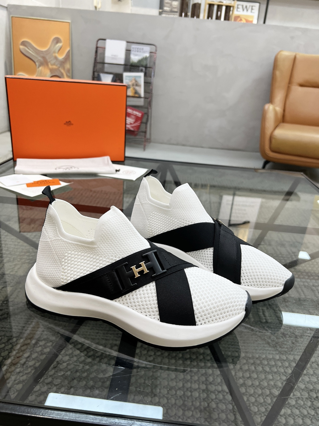 NO:339957,Brand HERMES original color matching, code number 38-44 customized 45 price Material Hermes 2025 new model boutique casual sports shoes, upper flying weaving to create cowhide inner cowhide, cowhide footbed, fashionable style, dynamic original Hermes comfortable sole, simple and generous sports and leisure, Hermes casual shoes, hermes, hermes, sneakers, cowhide19860909品牌HERMES 颜色原版配色 码数38-44定做45 价格 材质爱马仕2025新款 精品 休闲运动鞋 鞋面飞织搭配打造牛皮内里 牛皮垫脚 版型时尚 动感十足原版 爱马仕舒适大底 简洁大方运动休闲,爱马仕 休闲鞋,hermes,hermes,sneakers,cowhide,Men's shoes