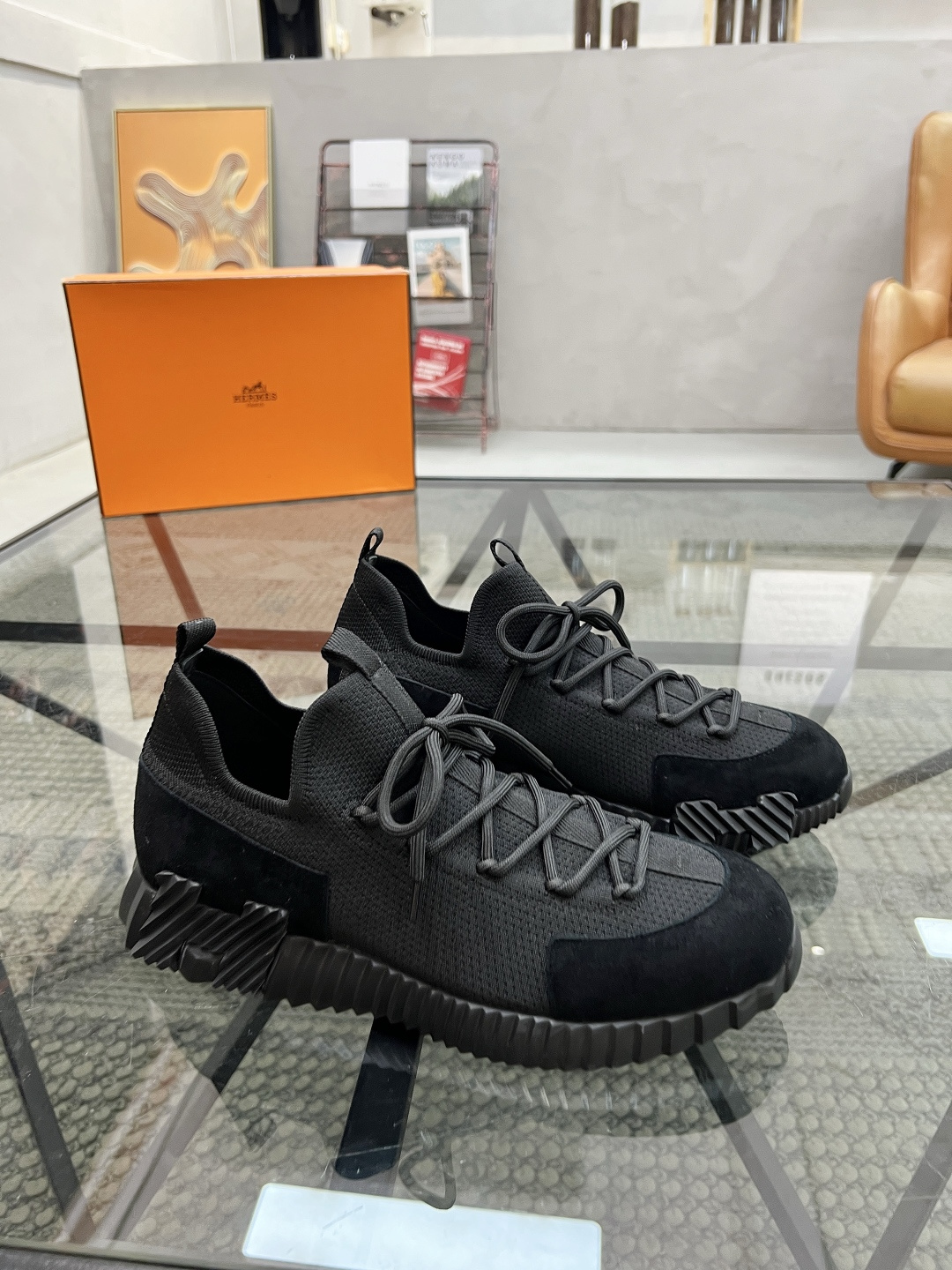 NO:532351,Brand HERMES original color matching, size 38-44 customized 45.46 price Material Hermes 2025 new model, boutique sports shoes, upper cowhide, creating a full cowhide footbed cowhide inner style, dynamic original, Hermes comfortable sole, simple and generous sports and casual, Hermes casual shoes, hermes, hermes, sneakers, cowhide19860909品牌HERMES 颜色原版配色 码数38-44订做45.46 价格 材质爱马仕2025新款 精品运动鞋 鞋面牛皮打造全牛皮垫脚牛皮内里版型时尚 动感十足原版 爱马仕舒适大底 简洁大方运动休闲,爱马仕 休闲鞋,hermes,hermes,sneakers,cowhide,Men's shoes