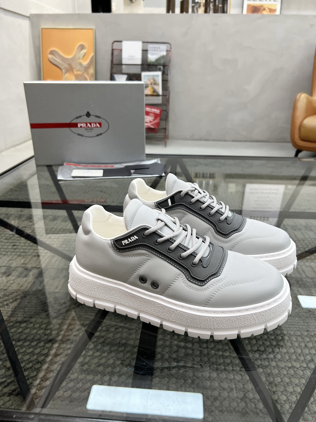 NO:341818,Brand P R A D A Color Original Color Pair Number 38-44 Customized 45. Price Material Prada New Product Original Single-Custom Low-top Casual Sports Shoes!  The upper uses original nylon cloth cowhide inner lining, cowhide foot pad original mold open sole, high quality worth owning, Prada, sneakers, cowhide19860909品牌P R A D A 颜色原版配色 码数38-44定做45. 价格 材质普拉达新品原单货低帮休闲运动鞋！鞋面采用原版尼龙布牛皮内里 牛皮垫脚原版开模大底、高品质值得拥有,普拉达,prada,sneakers,cowhide,Men's shoes