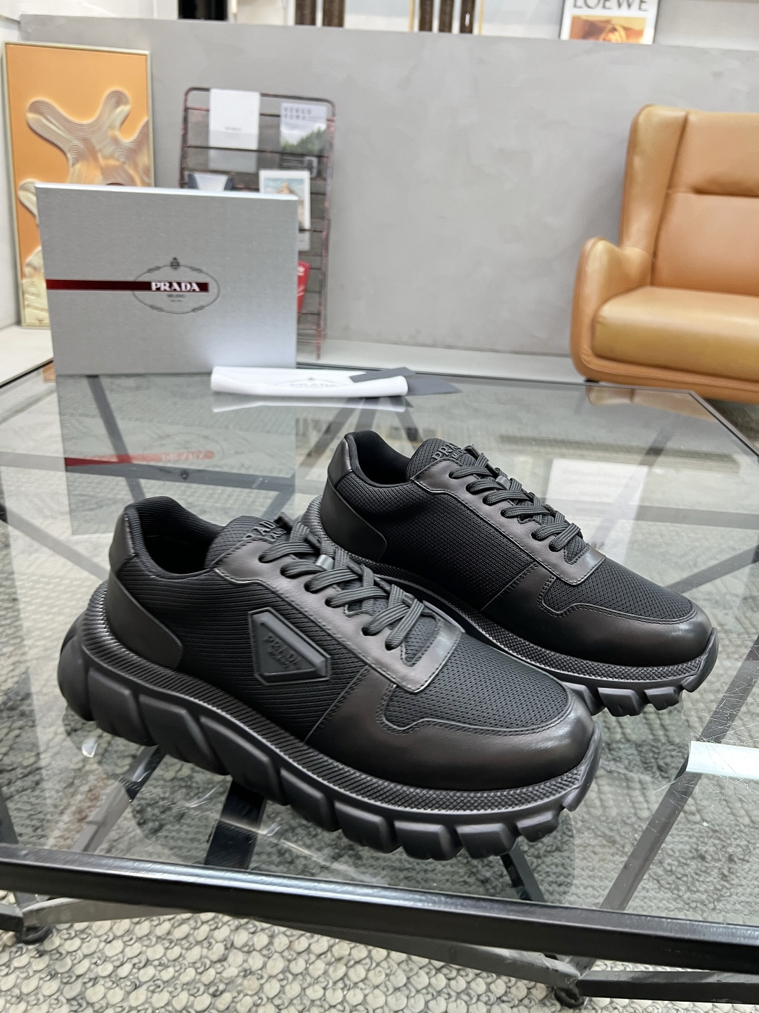 NO:340474,Brand P R A D A Color Original Color Pair Number 38-44 Customized 45.46 Price Material Prada New Product Original Single-Custom Low-top Casual Sports Shoes!  The upper is made of original soft cowhide with Prada logo cowhide inner lining. The original molded outsole of cowhide is made of high quality, worth owning. Prada, prada, sneakers, cowhide19860909品牌P R A D A 颜色原版配色 码数38-44定做45.46 价格 材质普拉达新品原单货低帮休闲运动鞋！鞋面采用原版柔软牛皮搭配普拉达标识牛皮内里 牛皮垫脚原版开模大底、高品质值得拥有,普拉达,prada,sneakers,cowhide,Men's shoes