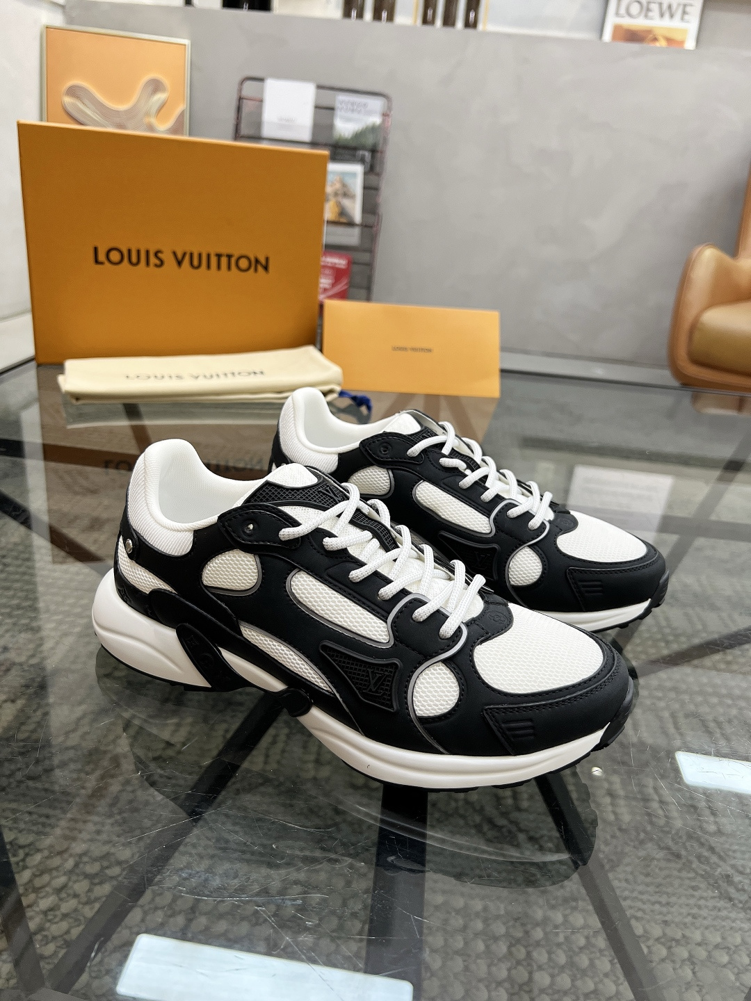 NO:340835,Brand LOUIS VUITTON original color matching code number 35-45 customized 45 price material Louis Vuitton new style men casual shoes!  High-quality Labon craft upper is made of cowhide with original material LV Comfortable breathable mesh cloth Neli mesh cloth footbed style Simple and atmospheric LV original outsole, Louis Vuitton, louis vuitton, louis vuitton, louis vuitton, louis vuitton, cowhide19860909品牌LOUIS VUITTON 颜色原版配色 码数35-45定做45 价格 材质路易威登新款 男士 休闲鞋！高品质拉邦工艺鞋面采用牛皮搭配原版材质LV 舒适透气网布内里网布垫脚版型时尚 简单大气LV原版大底,路易威登,louis vuitton,louis vuitton,louis vuitton,cowhide,Men's shoes