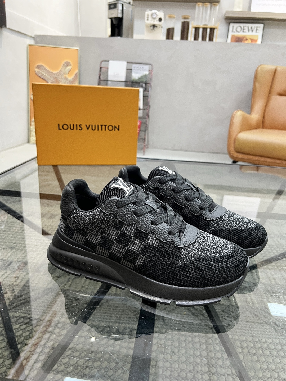 NO:340631,Brand LOUIS VUITTON original color matching code number 39-44 customized 38.45.46 price Material new Louis Vuitton casual shoes!  Original single-quality Labon craft upper adopts original flying woven breathable mesh cloth inner style. Simple and atmospheric original LV ultra-light sole, Louis Vuitton, louis vuitton, louis vuitton, louis vuitton, louis vuitton19860909品牌LOUIS VUITTON 颜色原版配色 码数39-44定做38.45.46 价格 材质路易威登新款 休闲鞋！原单品质拉邦工艺鞋面采用原版飞织透气网布内里版型时尚 简单大气原版LV超轻大底,路易威登,louis vuitton,louis vuitton,louis vuitton,Men's shoes