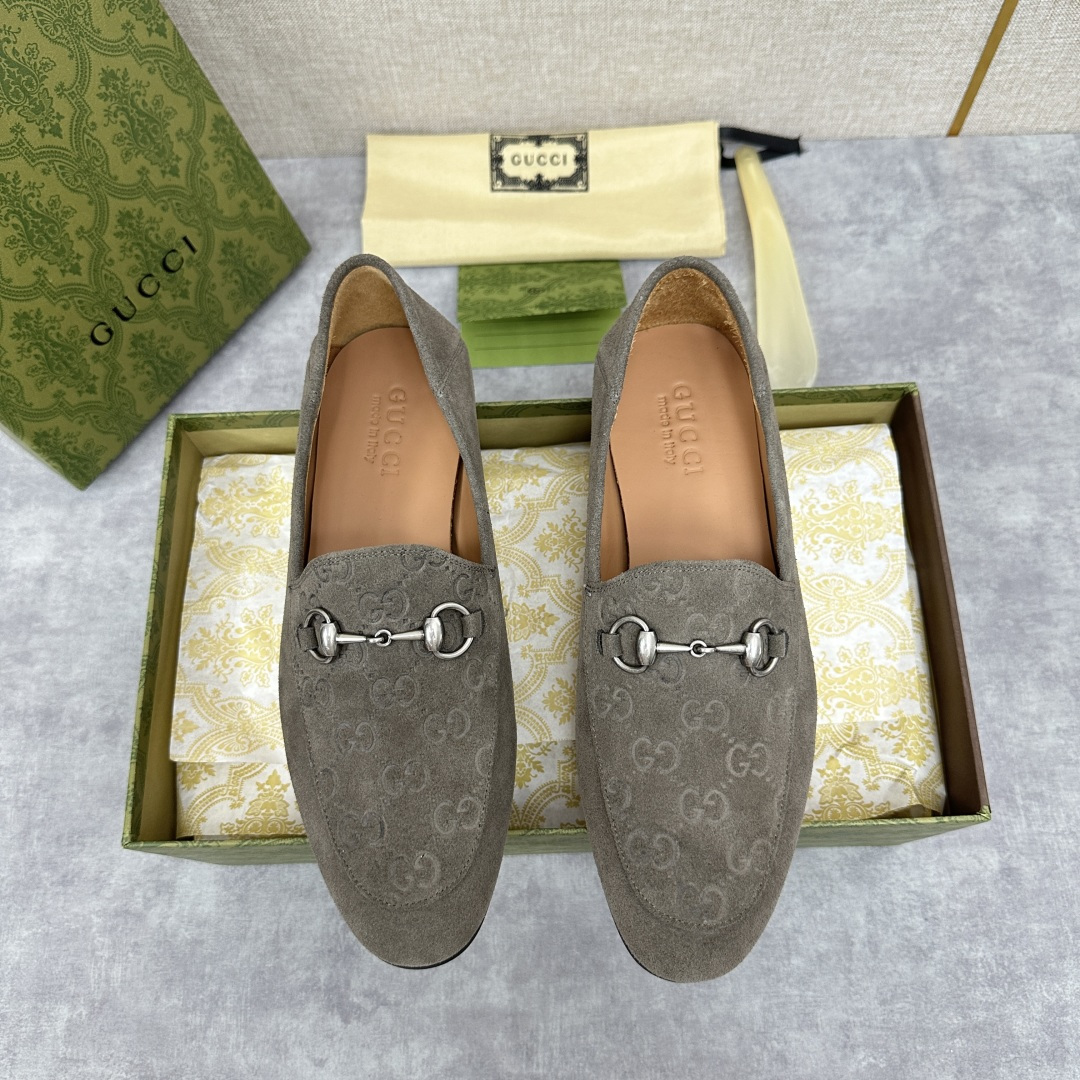 NO:340874,Brand G U C C I color original color matching code number 39-44 customized 38.45. Price Material Guqi new style business formal leather shoes!  Quality please see the details Classic simple design Pure Goodyear hand-crafted and rigorous fine upper imported handmade cowhide leather to create fashionable headline cowhide inner high-end customization Original special supply (real leather sole) high quality Worth owning, Guqi leather shoes, cowhide, Leather soles19860909品牌G U C C I 颜色原版配色 码数39-44定做38.45. 价格 材质古奇新款 商务正装皮鞋！质量请看细节经典简约设计纯固特异手工严谨精细鞋面进口手工牛皮制作打造出时尚头条牛皮内里高端定制 原版特供（真皮大底）高品质 值得拥有,古奇 皮鞋,cowhide,Leather soles,Men's shoes