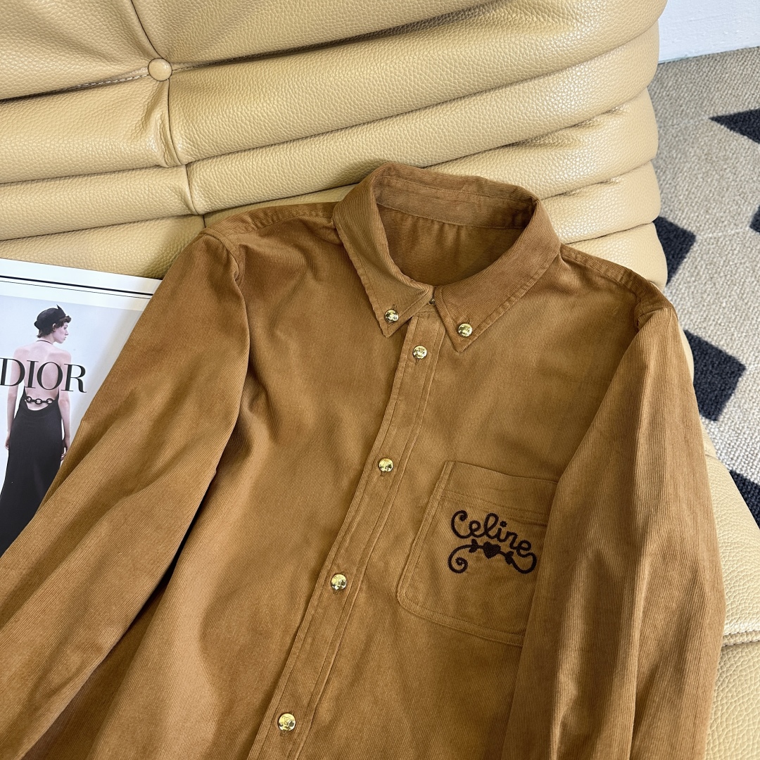 Versatile Autumn Outfit: P624 Dress with Cut-out Shirt, Khaki Shorts, and Jeans - 图片 2