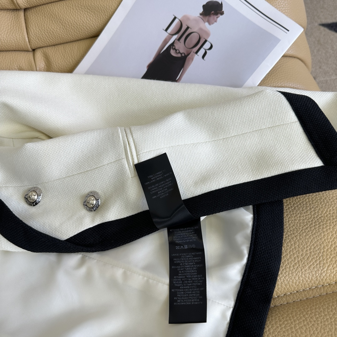 “25SS Bal* 25 Autumn Winter Coloured Suit Coat Classic Brand Button Fashionable Retro Style” - 图片 8