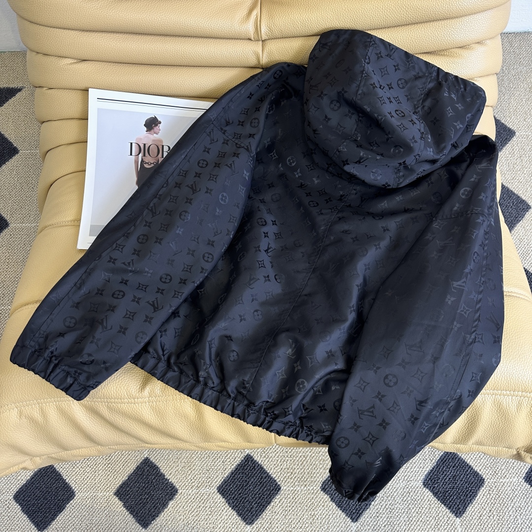 Fashionable Dark Grained Hoodie Coat for Early Autumn Style – Classic Black and White Design - 图片 9