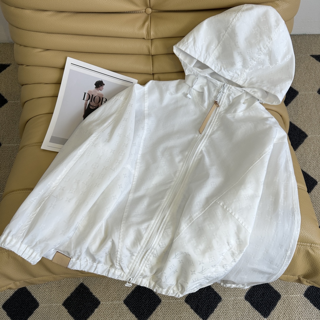 Fashionable Dark Grained Hoodie Coat for Early Autumn Style – Classic Black and White Design - 图片 2