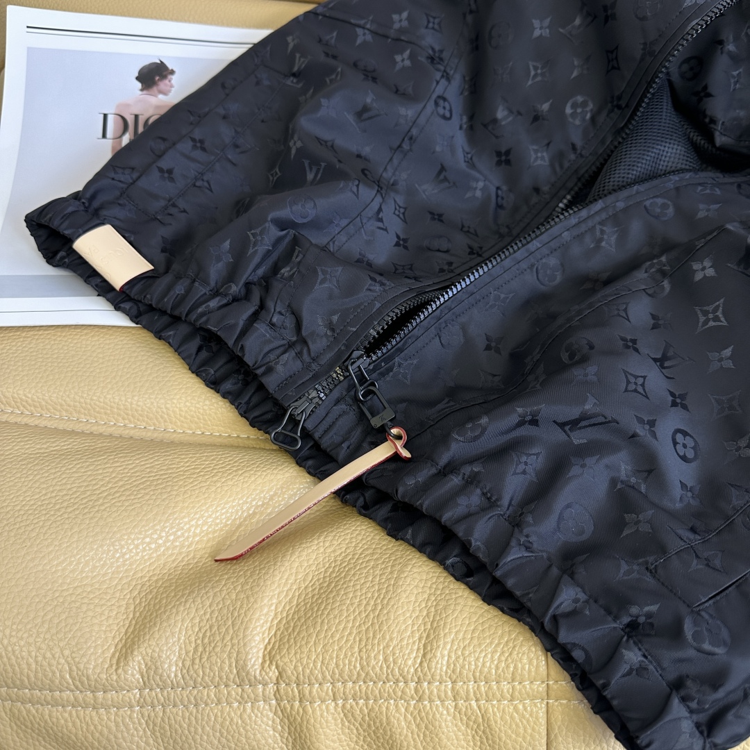 Fashionable Dark Grained Hoodie Coat for Early Autumn Style – Classic Black and White Design - 图片 6