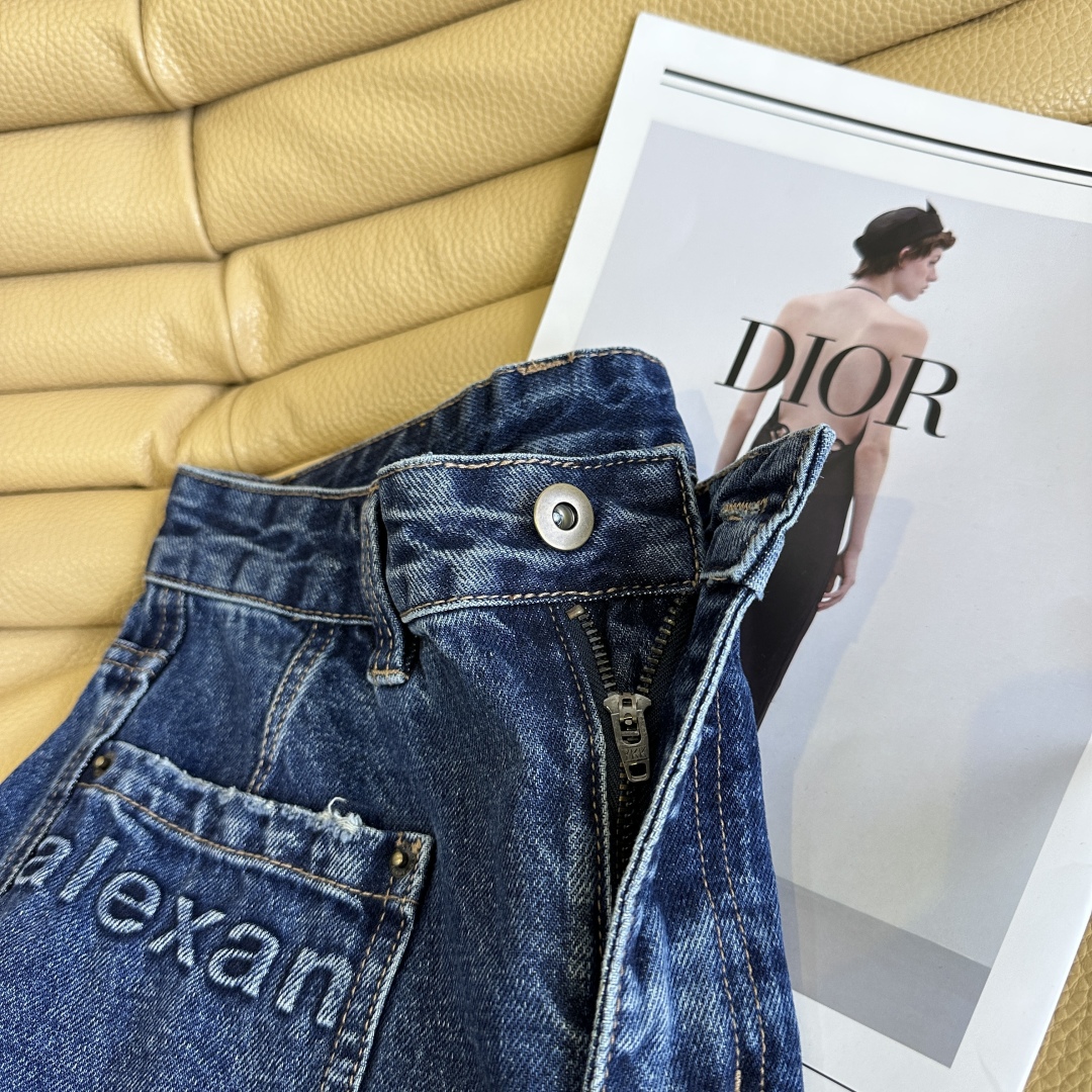 “P504 Original Scooter: Retro-Worker Jeans with Stylish Machete Style and Cowboy Vibe” - 图片 5