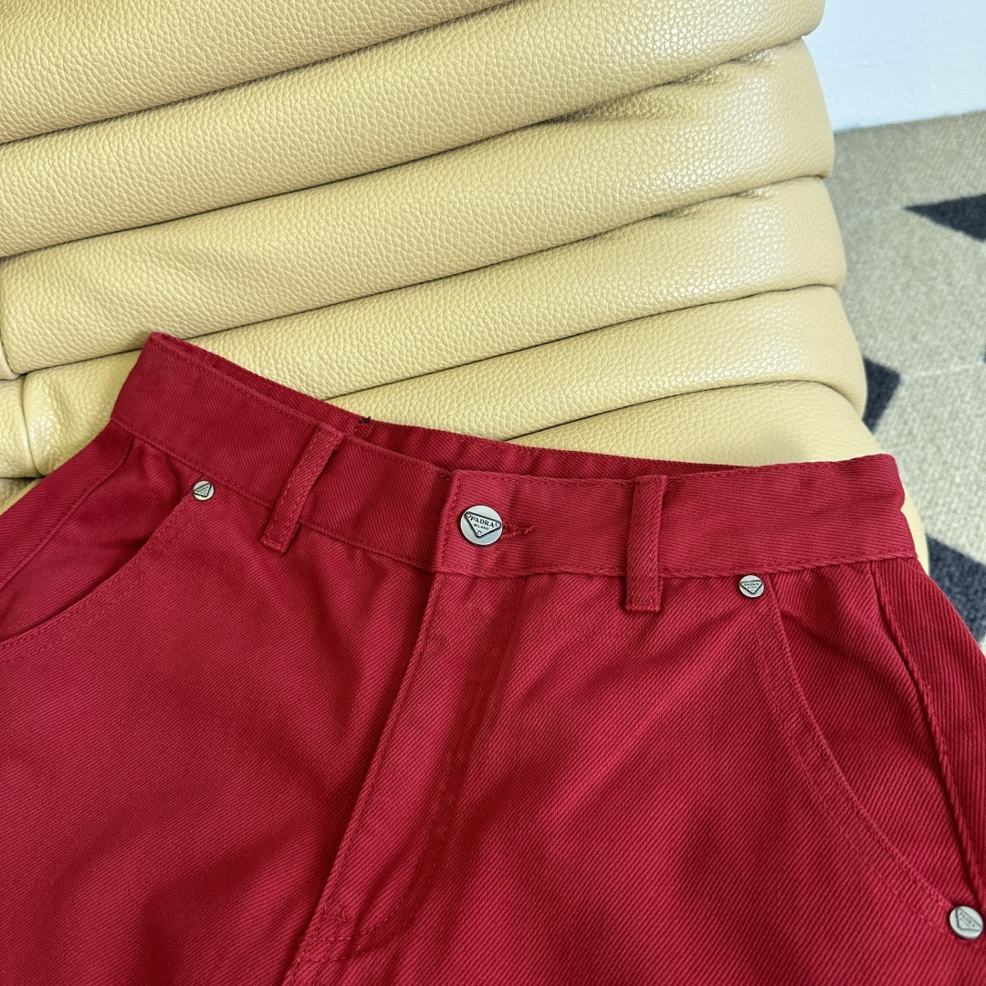 “Stylish P504 Red Jeans Dress with Scrawny High Waists and Simple Design for Autumn Fashion in the U.S.” - 图片 4