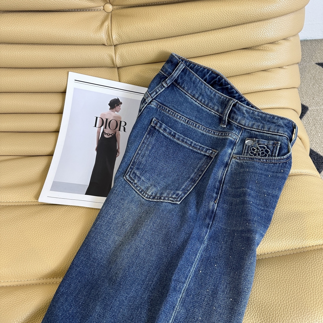 Women's High-Waisted Wide Leg Jeans with Rhinestone Camellia Design 7 cmp i1756556893438 4915 0 6