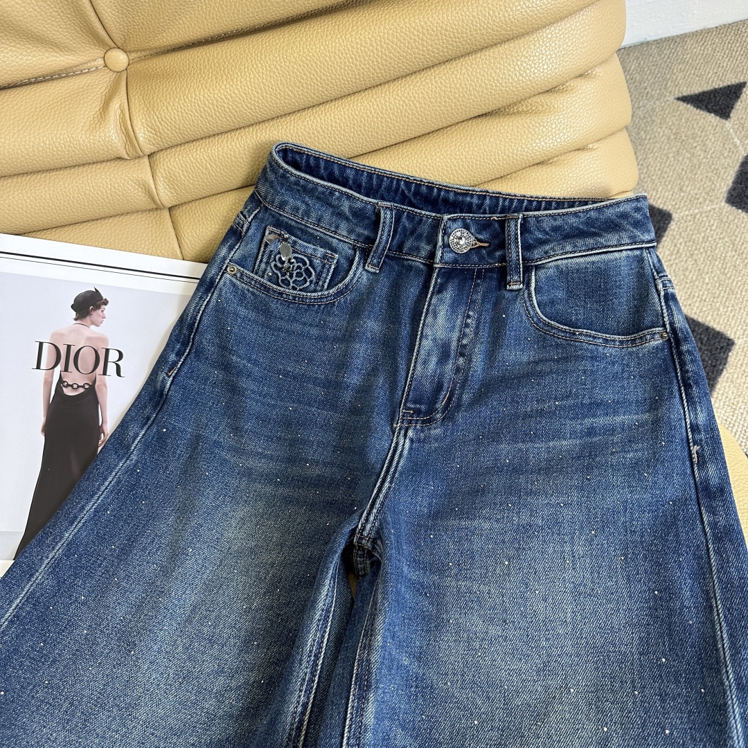 Women's High-Waisted Wide Leg Jeans with Rhinestone Camellia Design 5 cmp i1756556899856 7476 0 3