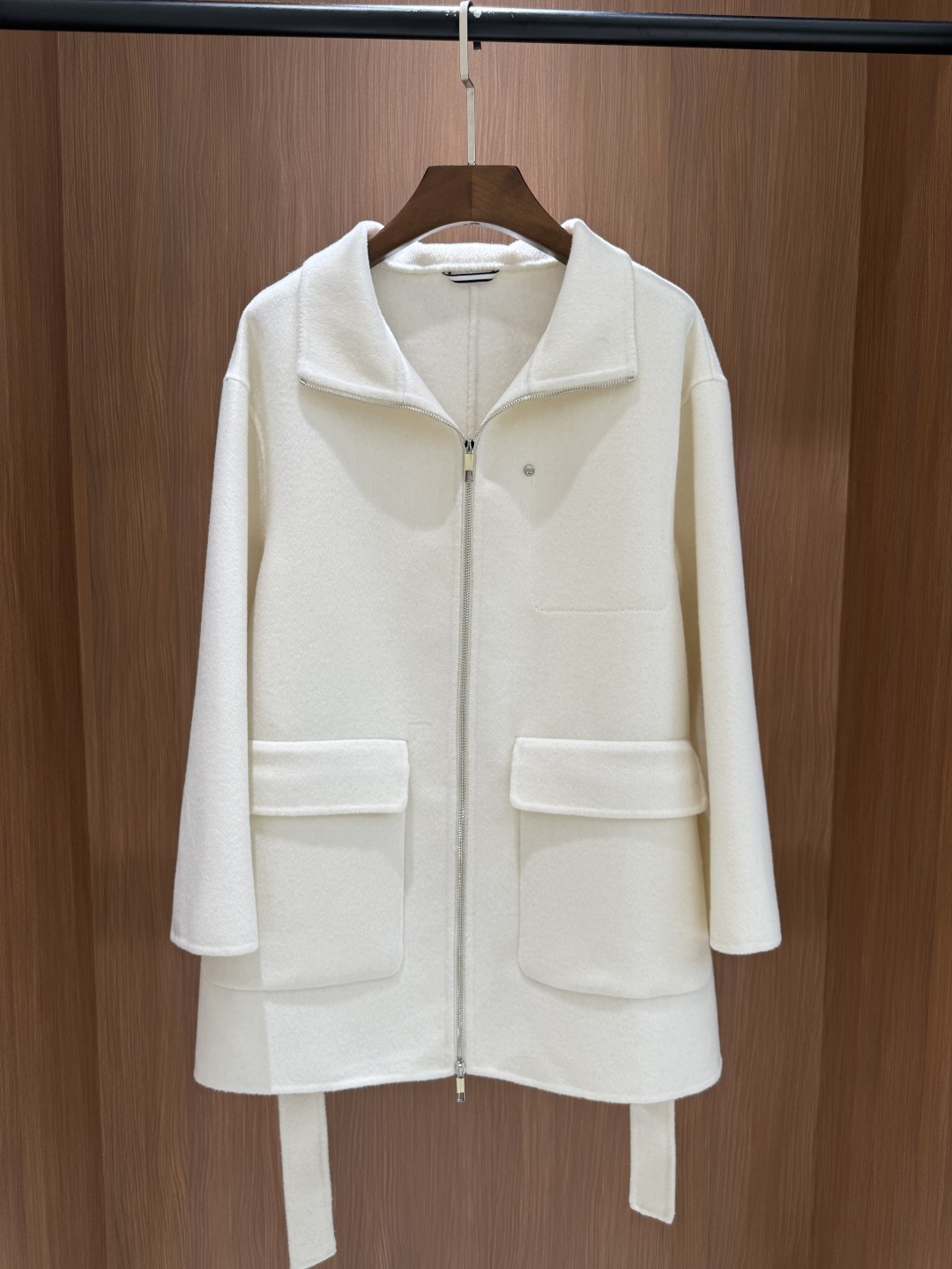NO:500887,With dust bag Hermes 25 autumn and winter new style minimalist double-pocket cashmere coat yb custom cashmere custom zg lettering logo accessories high version number 36 38 40 42,,hermes,alexander wang19860909配防尘袋Hermes 25秋冬新款 极简双口袋羊绒大衣 yb定制羊绒 定制zg刻字logo辅料 高版本 码数36 38 40 42,,hermes,alexander wang,Women's clothing