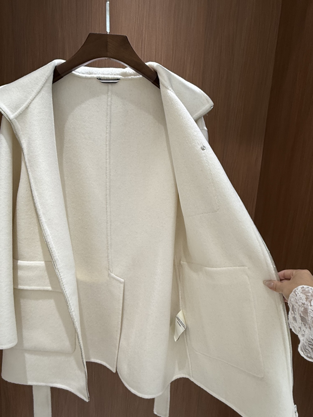 Hermes 25秋冬新款 极简双口袋羊绒大衣 yb定制100%羊绒 定制zg刻字logo辅料 高版本 