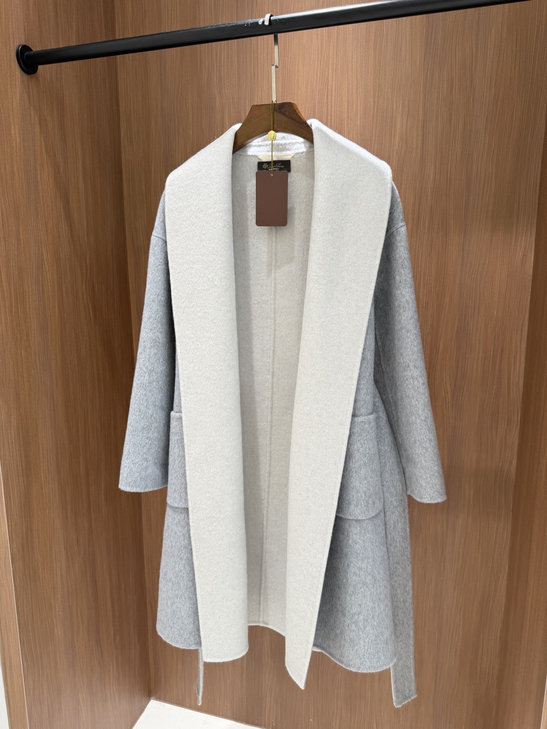 Loro Piana Inspired Two-Tone Cashmere Sweater - Elegant & Soft, Various Sizes 9 cmp i1757246019150 5726 0 6