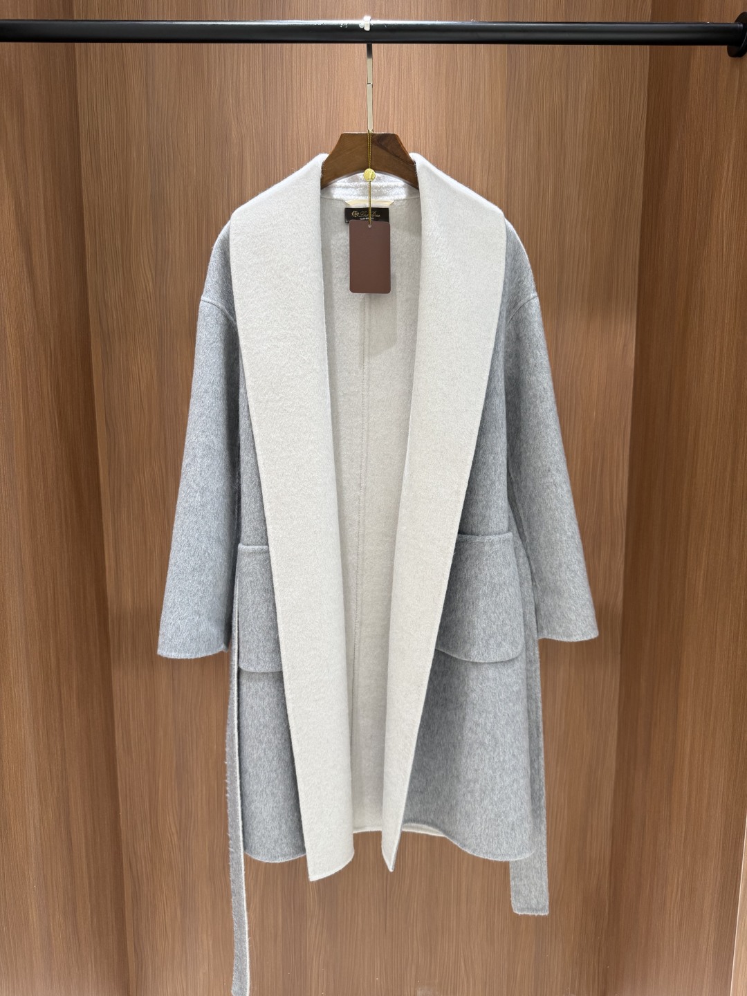 Loro Piana Inspired Two-Tone Cashmere Sweater - Elegant & Soft, Various Sizes 5 cmp i1757246019181 3648 0 2