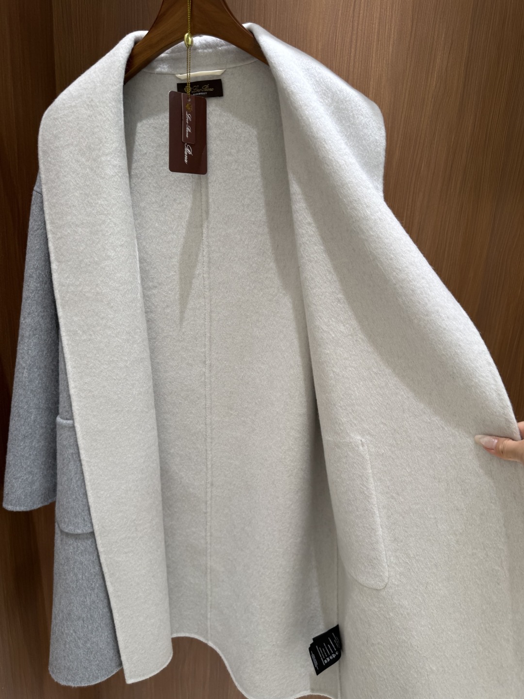 Loro Piana Inspired Two-Tone Cashmere Sweater - Elegant & Soft, Various Sizes 10 cmp i1757246021230 9006 0 8