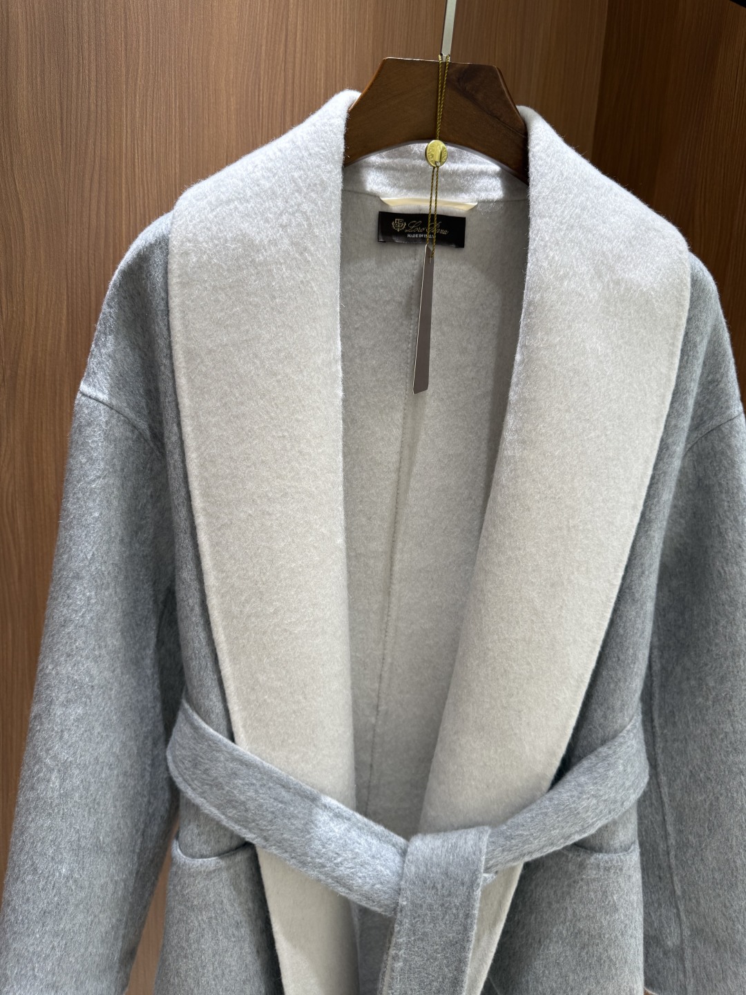 Loro Piana Inspired Two-Tone Cashmere Sweater - Elegant & Soft, Various Sizes 7 cmp i1757246021286 7500 0 4