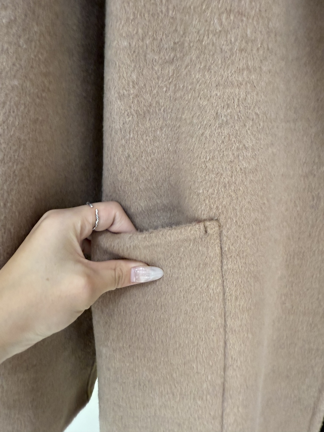 Burberry-Inspired Wool Blend Trench Coat with Iconic Check Lining 7 cmp i1758106529457 6001 0 5